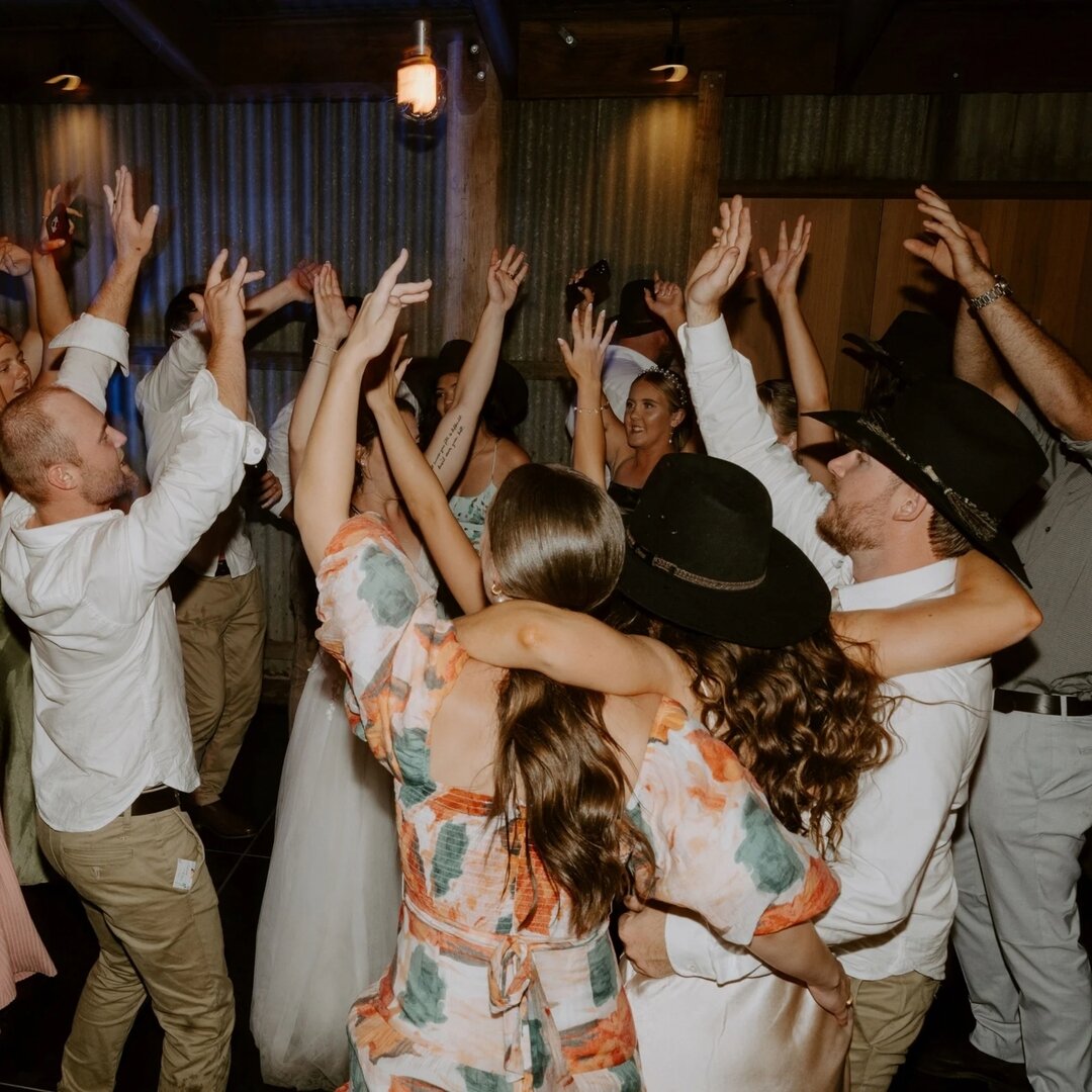 We've got a great list of vendors that are guaranteed to get your guests on the dancefloor. This is just some of the knowledge we share with you when you book your wedding at Lilburndale