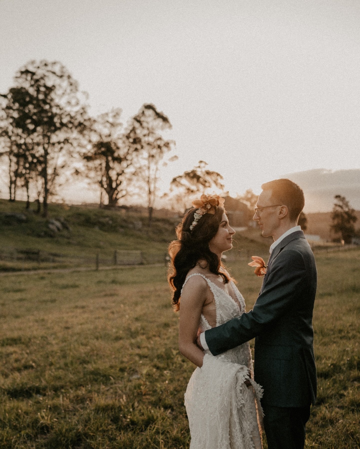 Glorious golden hour, captured by the amazing @helloheartstrings