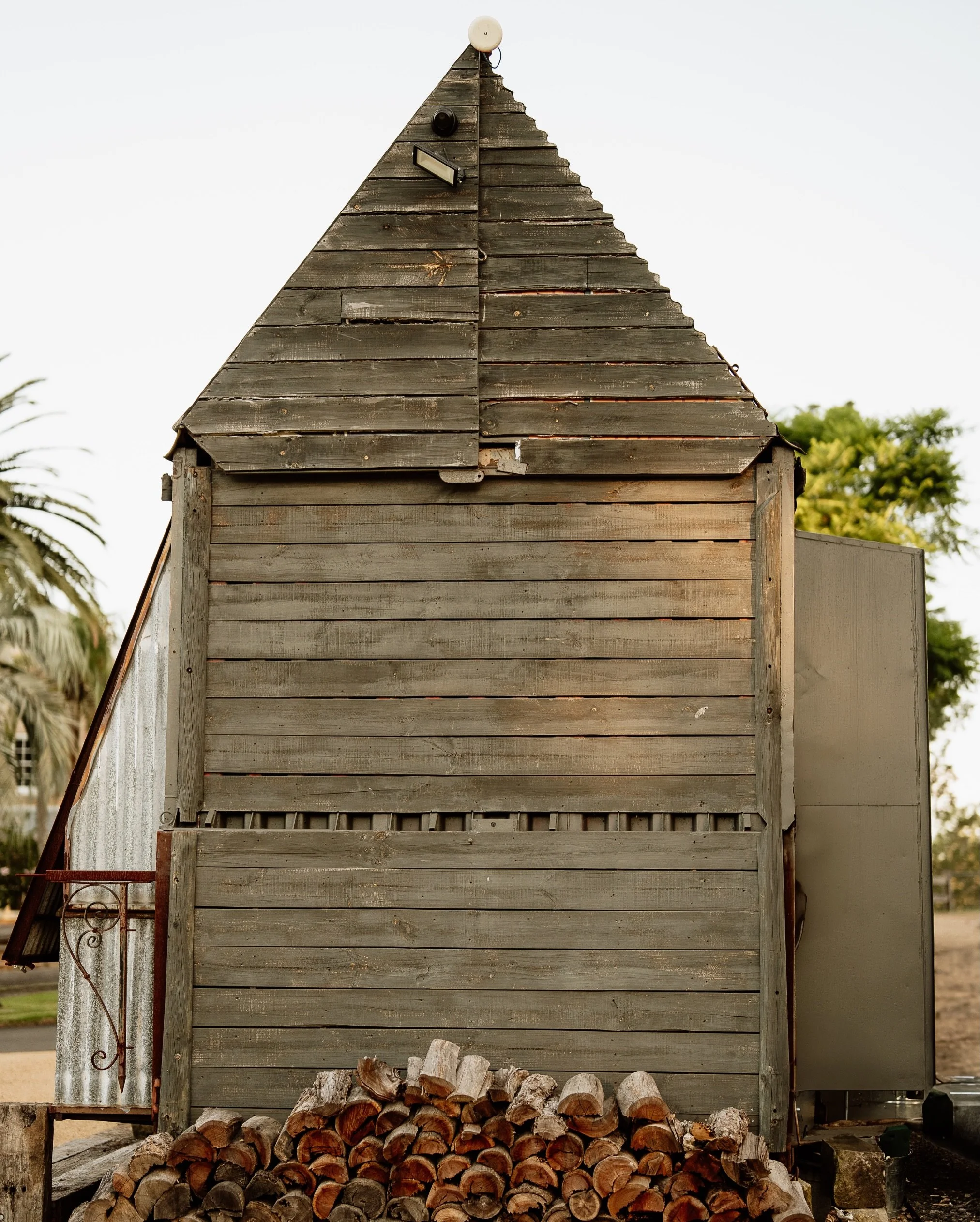 The Folly and our fire-pit are getting a great workout at the moment. The post-ceremony chill out area of your dreams. Serving drinks and canap&eacute;s from this converted blacksmiths travelling workshop, it overlooks the farm, so your guests can wa