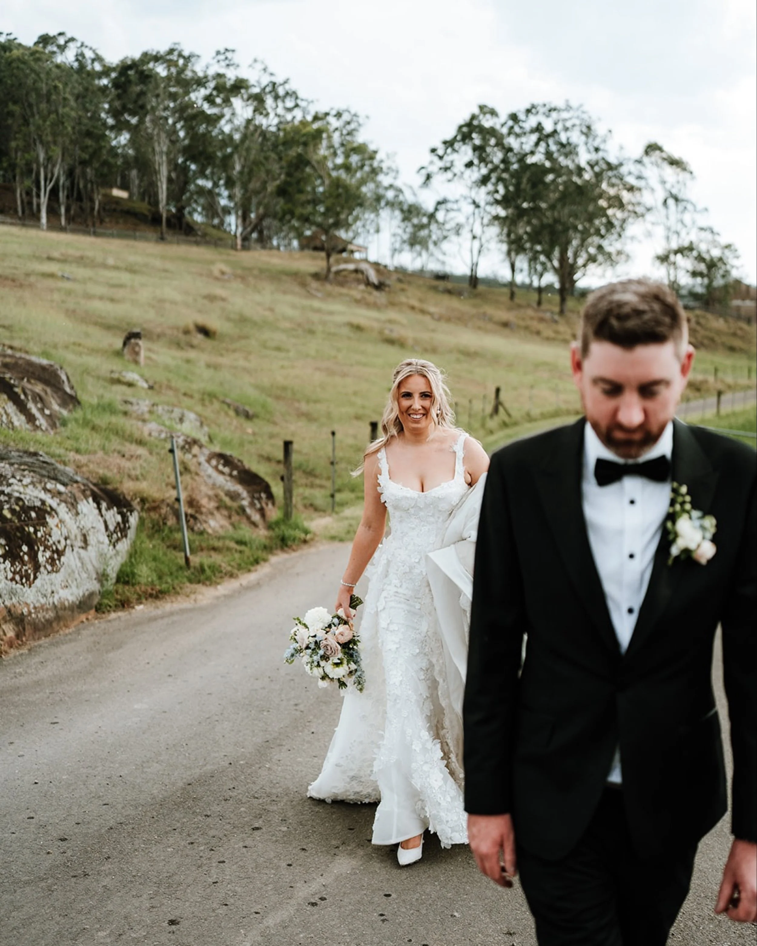 Kate &amp; Adam exuded absolute elegance for their beautiful wedding day at Lilburndale
📷- @translucent_photography 
🌸- @heritagefloral.co 

#weddingvenue #farmweddings #weddingportraits #lilburndale #weddingceremony