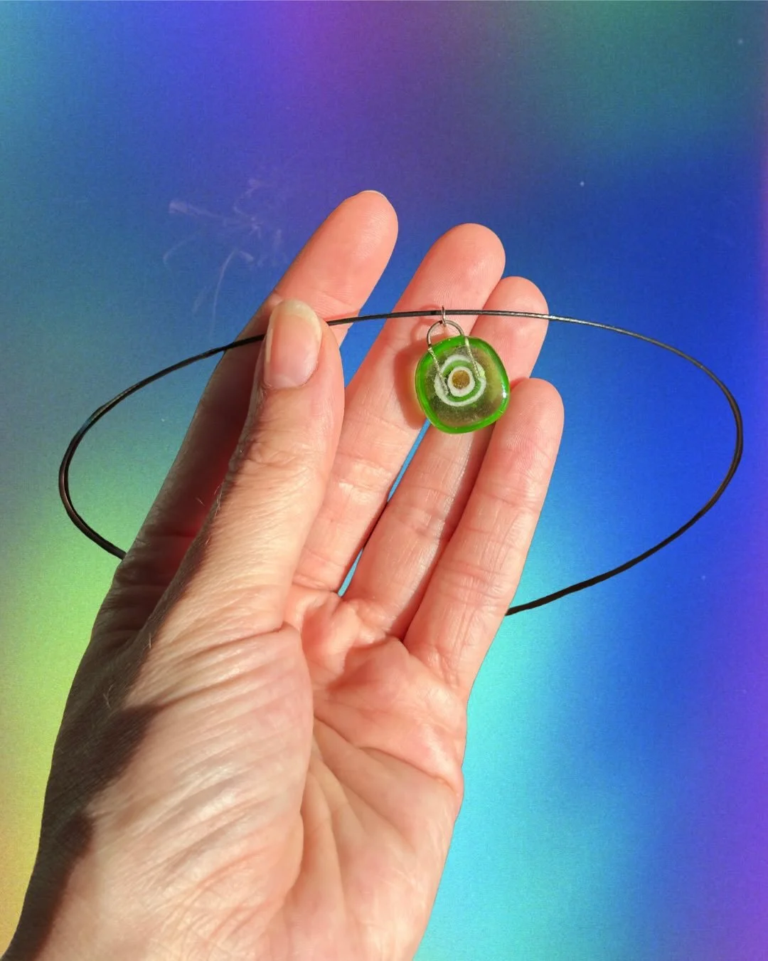 she&rsquo;s giving elphaba 💚 (the first one lol) 

murrini necklaces r here!!! shop em this weekend @customlandla&rsquo;s iconic @upcyclermarket or anytime @ clumsyworld . com ❕❕

#glassjewelry #fusedglassjewelry #murrine