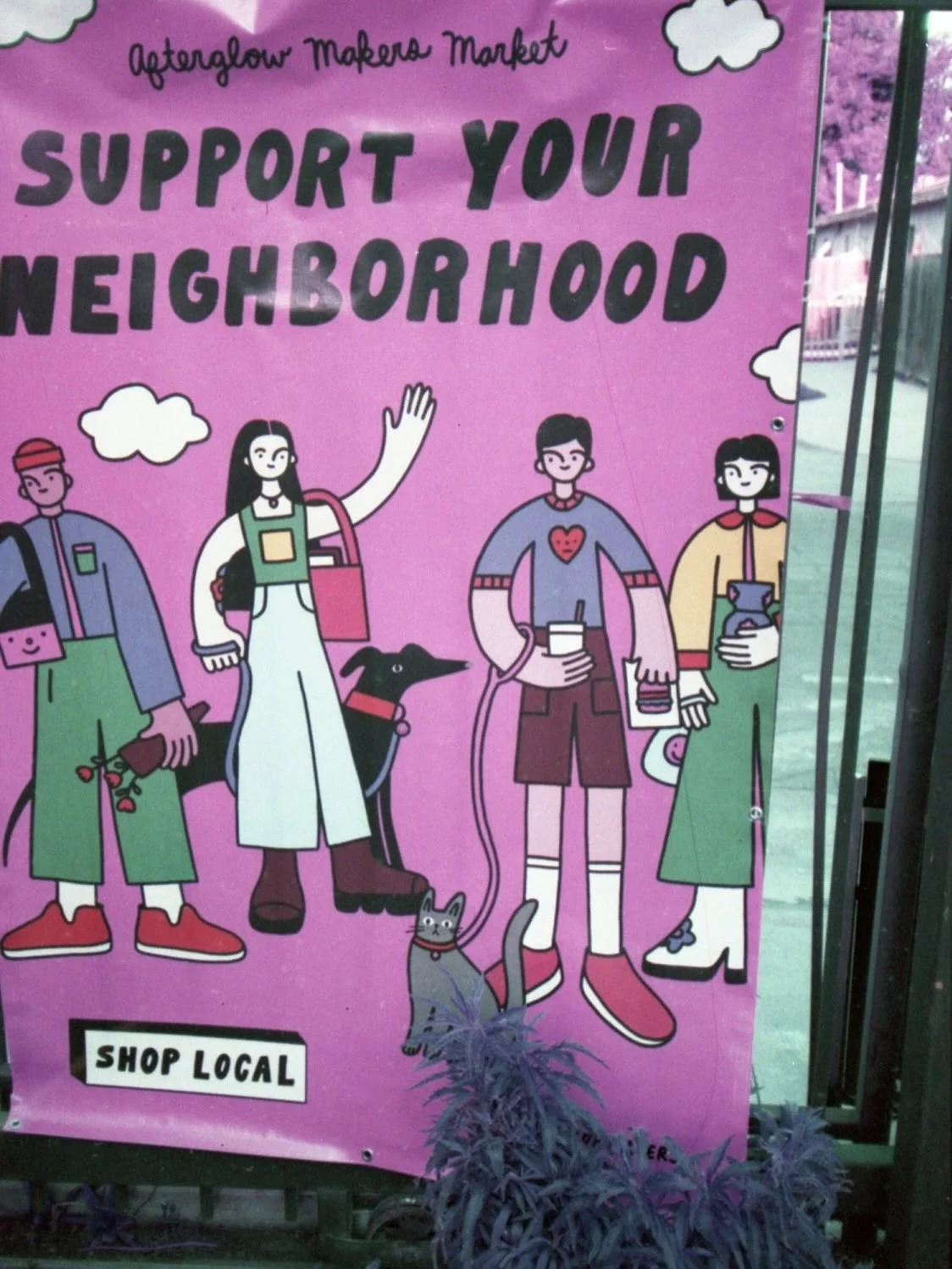 i&rsquo;m so excited to return to @lawlessbeer for @afterglowmakers this friday night! 💗

snaps on lomochrome purple from my last time with this beautiful community ✨ come out + shop small this season!! 🤶🏻 

#35mm #lomochromepurple #multidisciplin