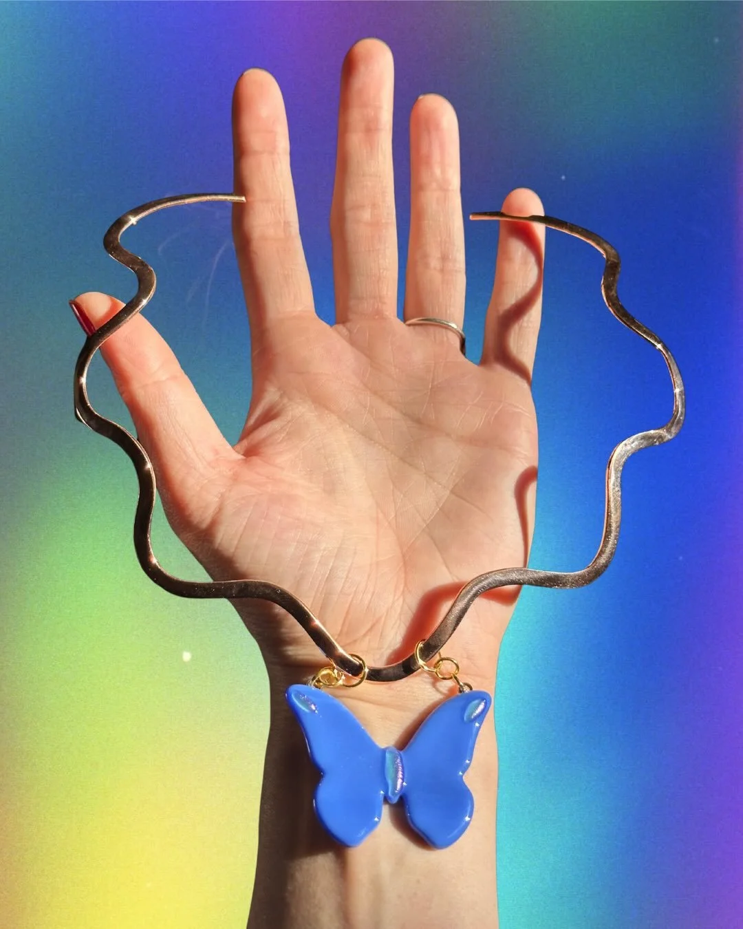 🦋 the butterfly wave necklace 🦋 fused glass charm with iridescent details on a wavy copper neck collar 🦋