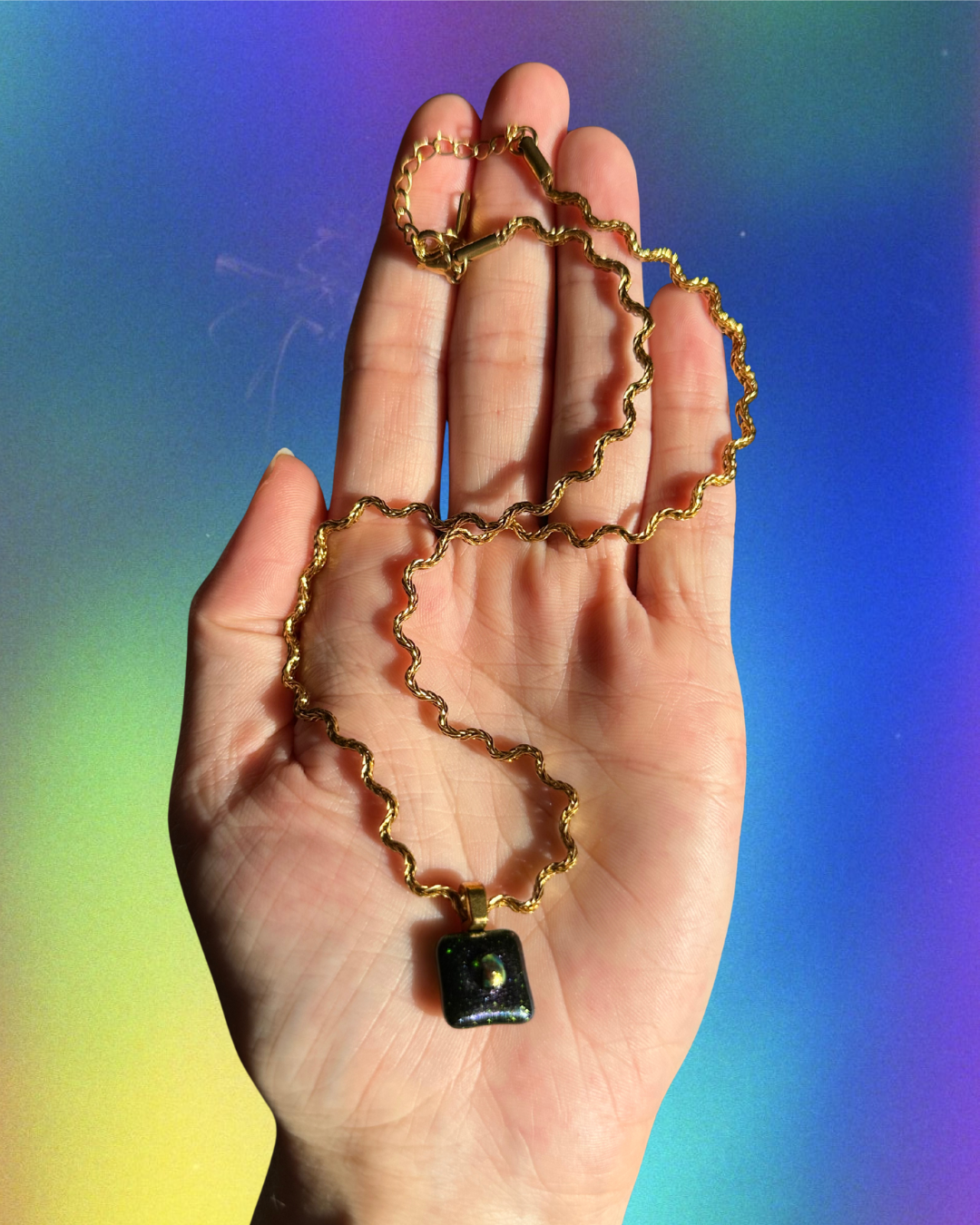 mini iridescent necklace