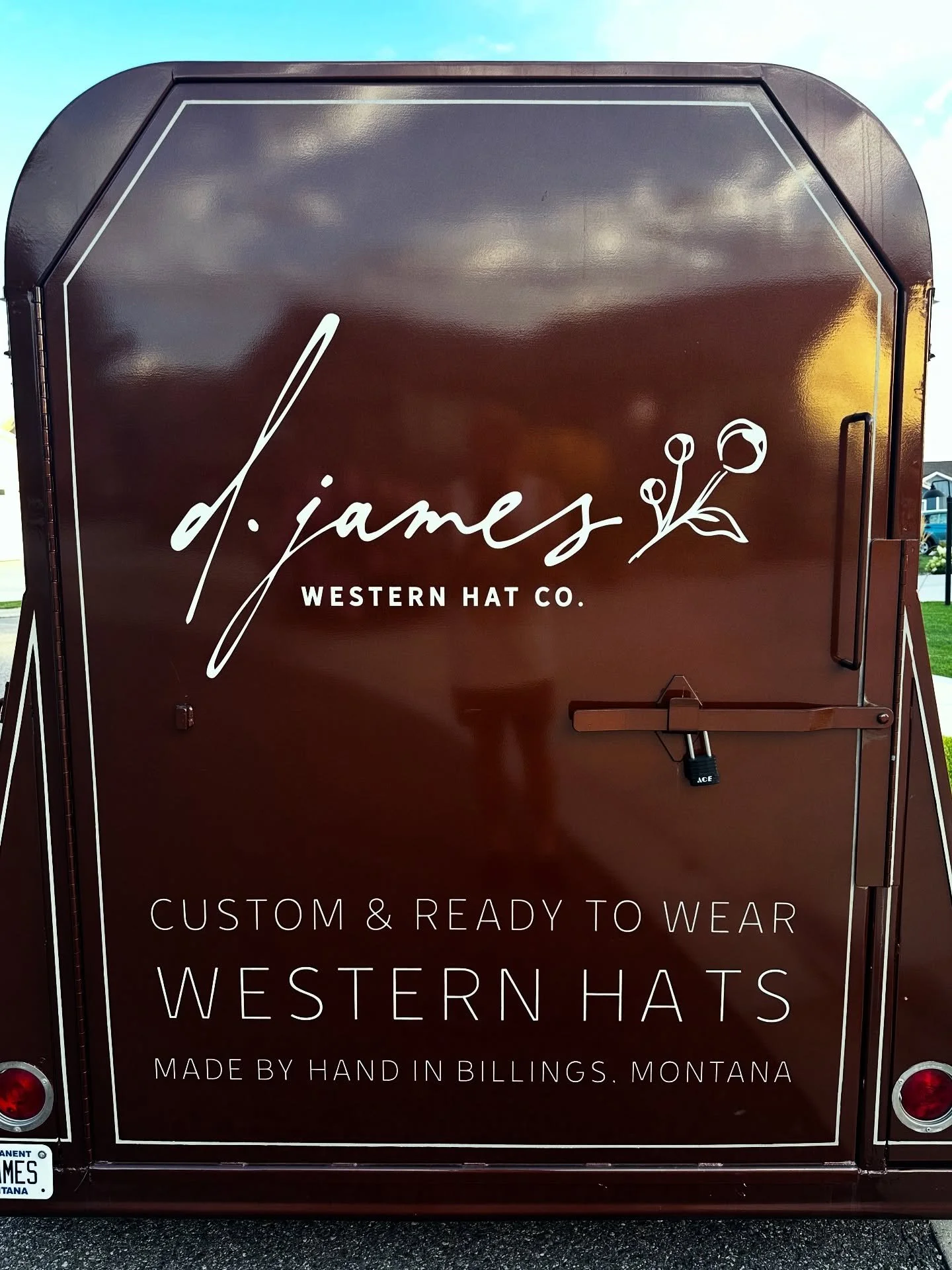 Glamour shots by Deb. 
•
#djameshats #horsetrailer #hatshop #hattie