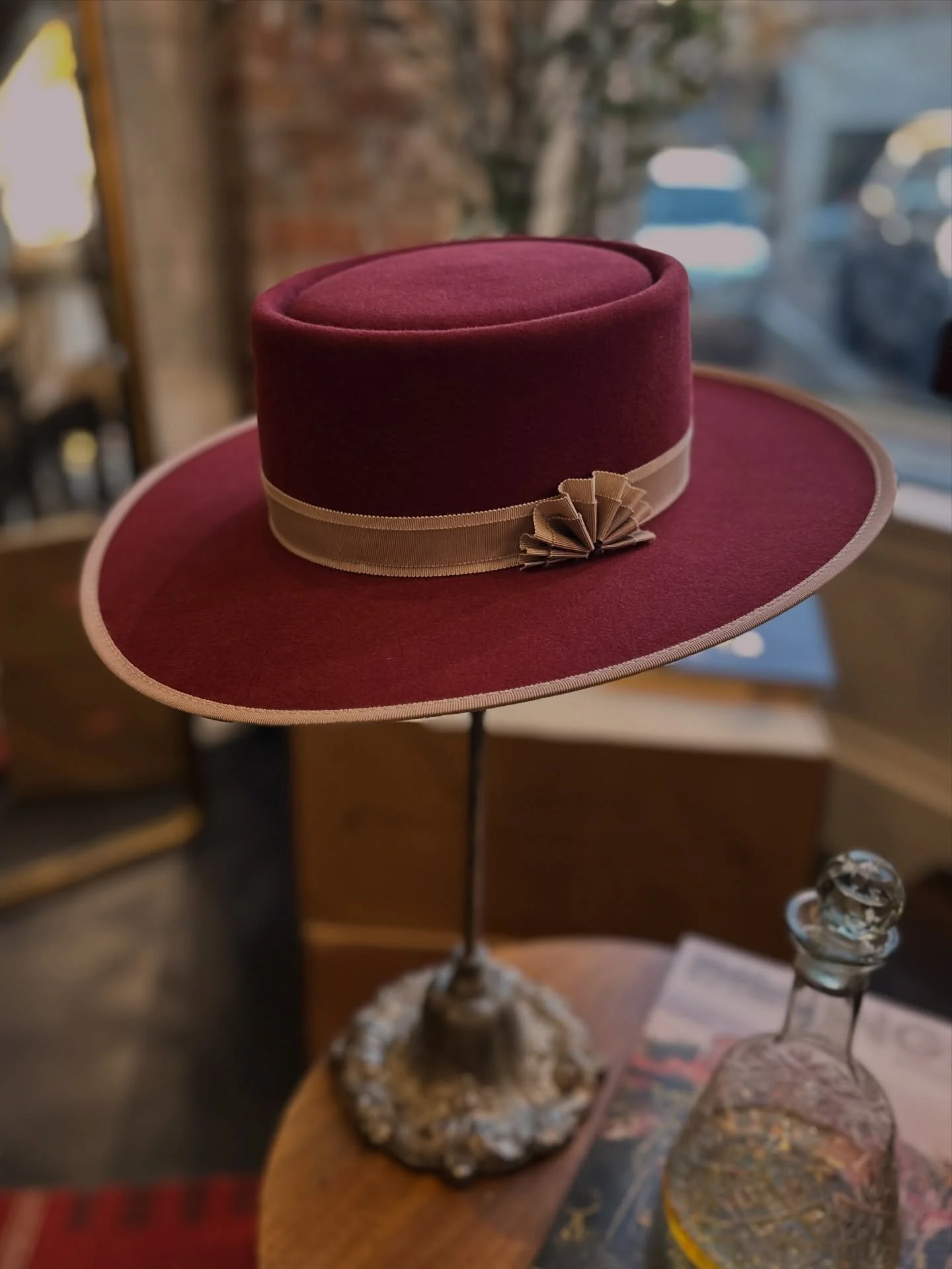 Went a little old school for this custom order. 
&bull;
#djameshats #customhat #montanahatter