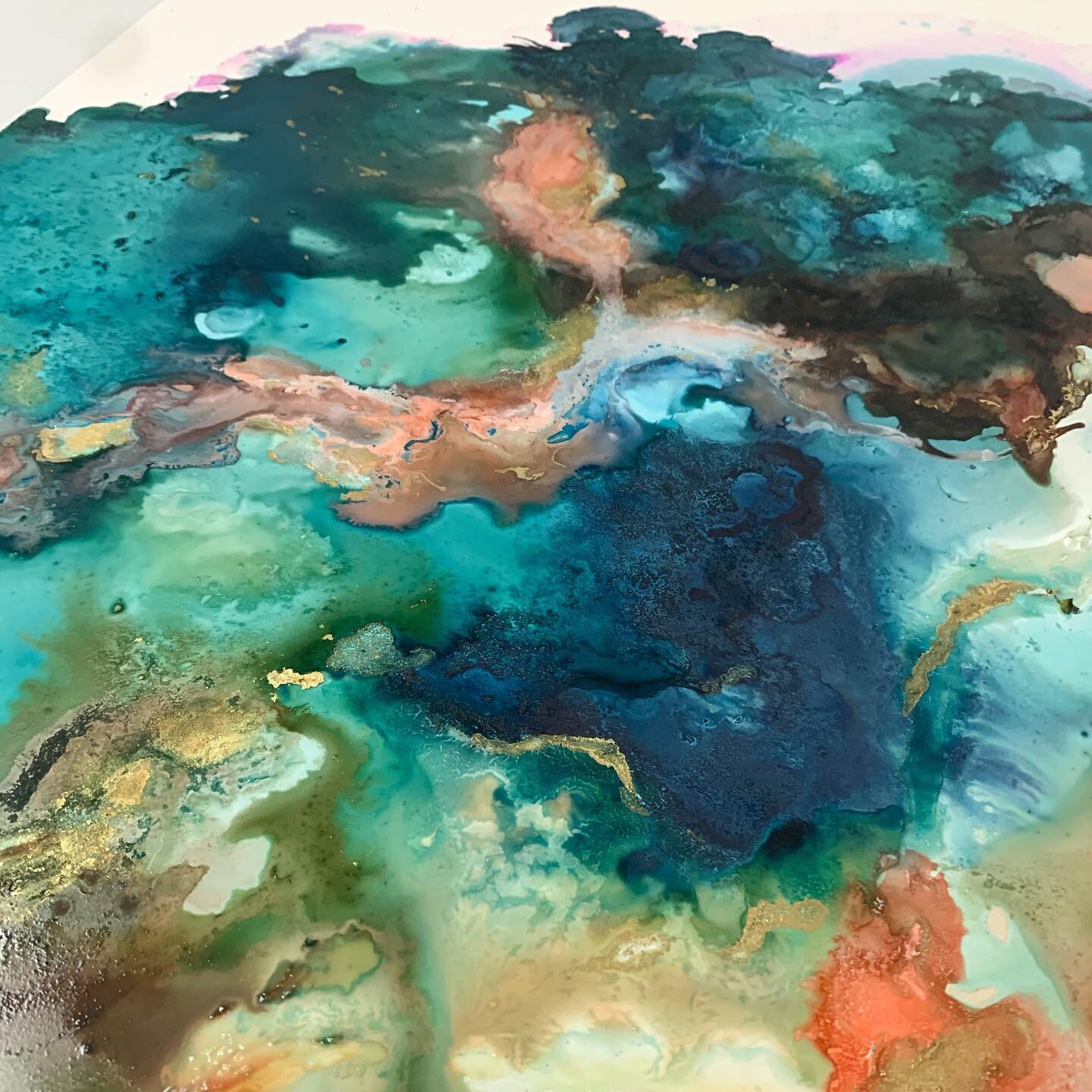 Inspired by our beautiful walk this morning. The deep stormy sea blues and sandy peachy pinks play so well together. 🌊 

#gowiththeflow #flowart #artforthesoul #abstractart #artfortheheart #abstractflow #artastherapy #artmakesmehappy  #alcoholinks #