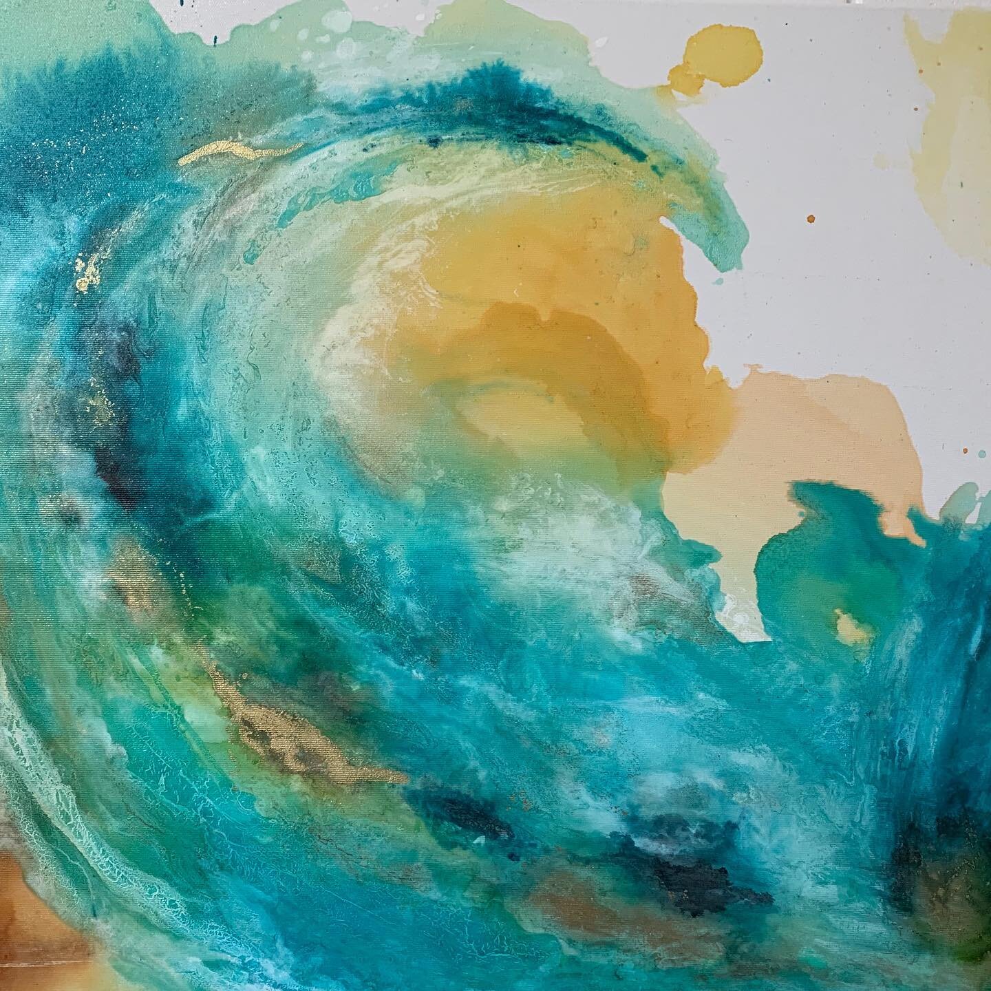 Not on purpose, but this one turned into a beautiful sunrise wave. ☀️ 🌊 It reminds me of Coogee Beach and all the big surf we&rsquo;ve been having lately. 
 
Mixed media on canvas, A1.
#beachart #coogeebeach #coogee #coogeeartist #gowiththeflow #flo