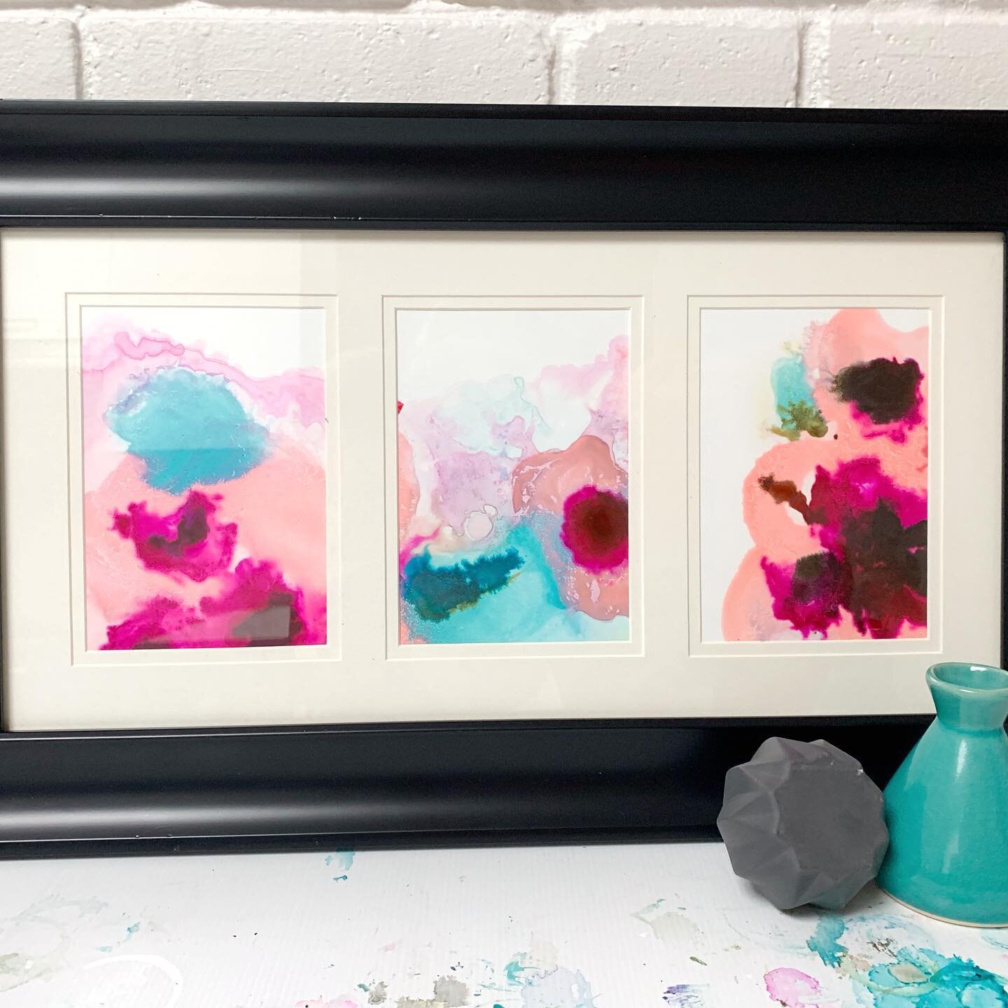 Series of three 5x7s in a frame I&rsquo;ve had laying around. 

I cut these from a larger piece. I did t really love the composition so I took the pieces I did like and I&rsquo;m loving it together. 

#gowiththeflow #flowart #artforthesoul #abstracta