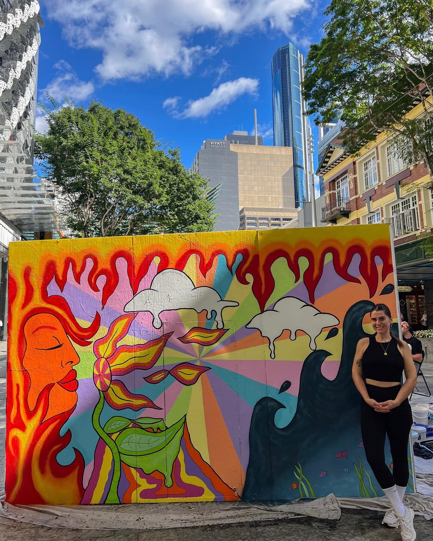 Proud of this one 🌬️

@bsafest @queenstreetmall thanks for having me! 

Go check it out before it's goneeee, opposite H&amp;M and UNIQLO on Brisbane's Queen Street Mall ❤️

#brisbane #brisbanestreetart #mural #muralist #femalepainter #ladieswhopaint