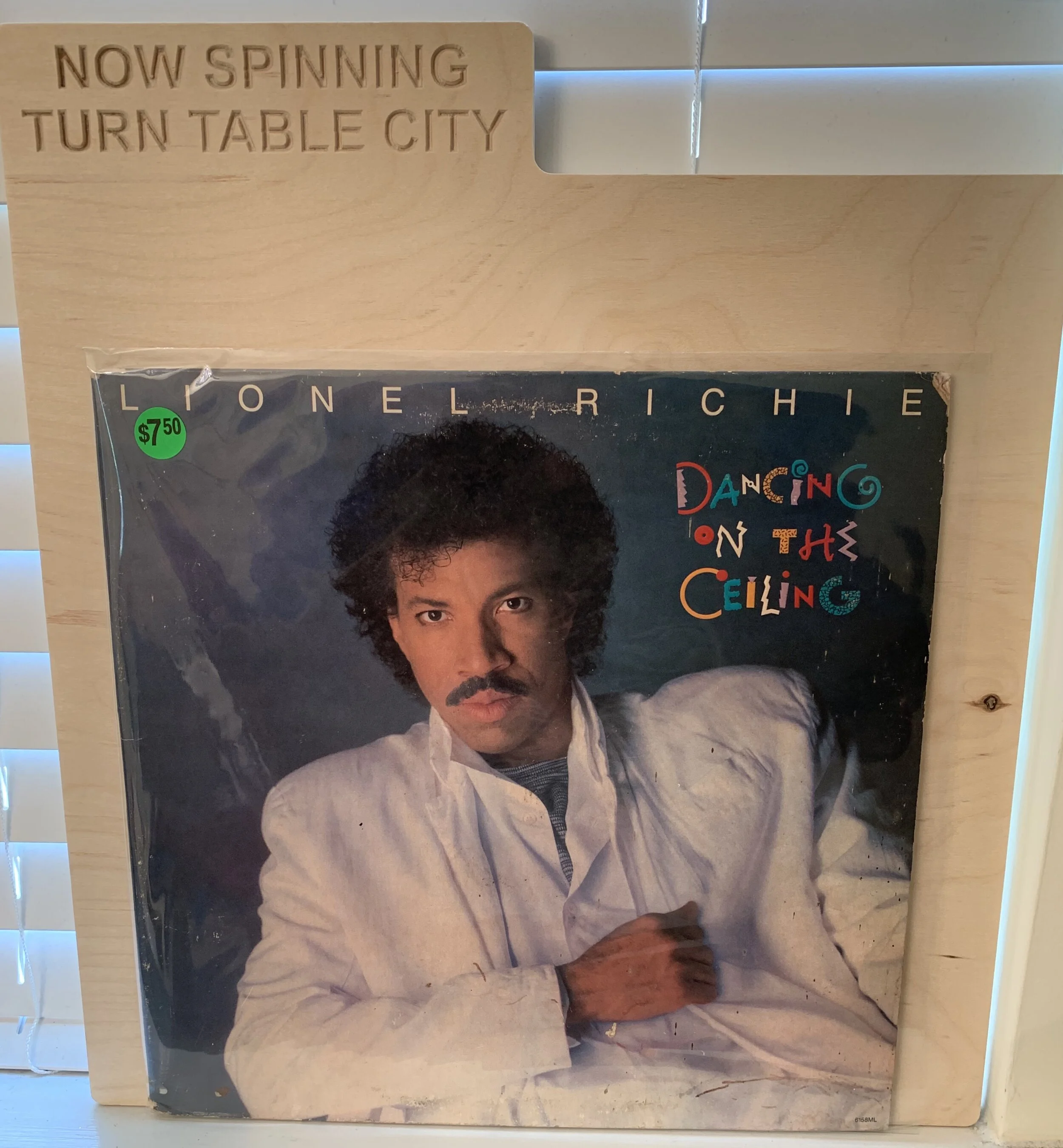 Lionel Richie- Dancing On The Ceiling (Used).