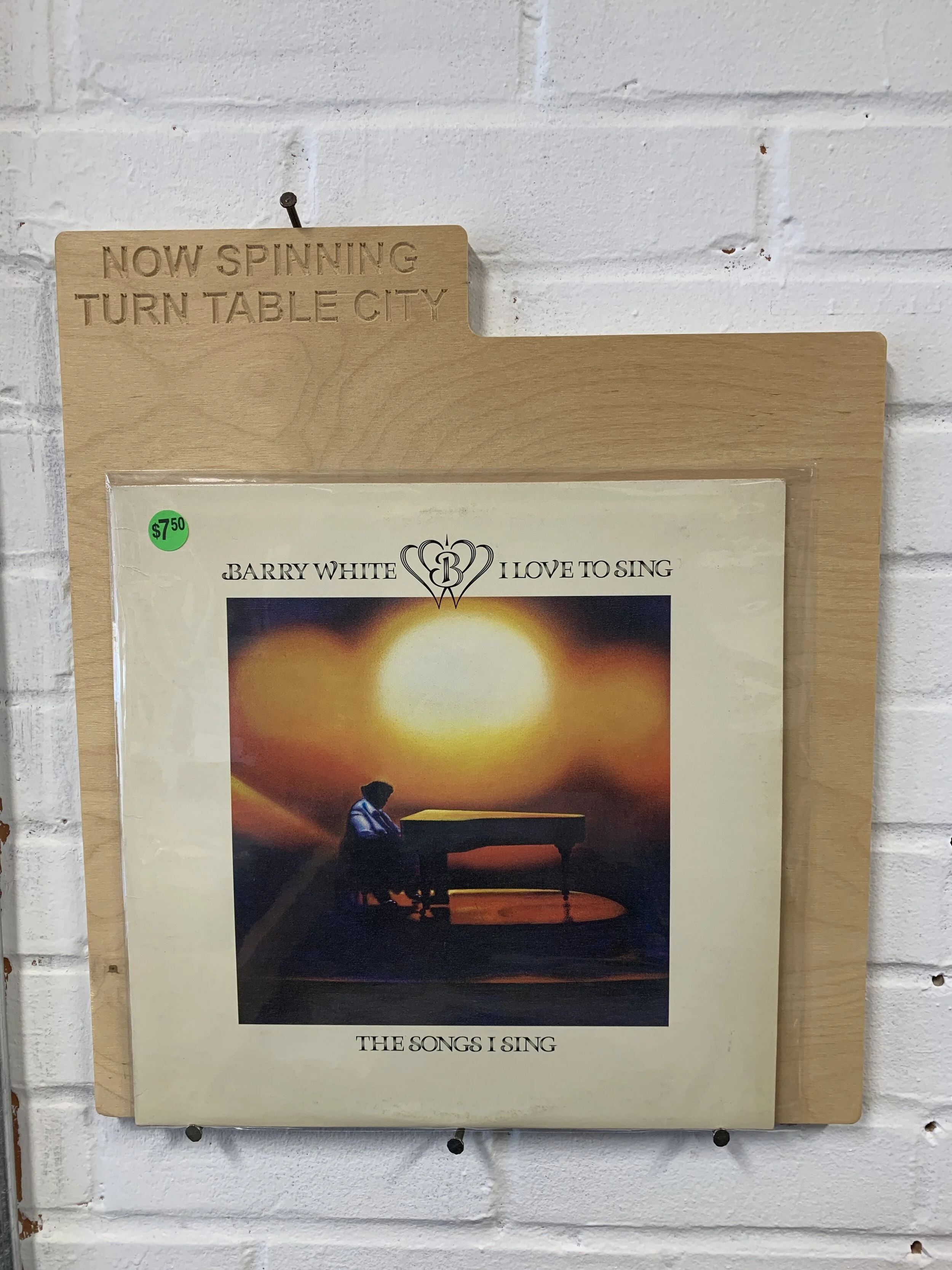 Barry White- I Love To Sing The Songs I Sing (used)