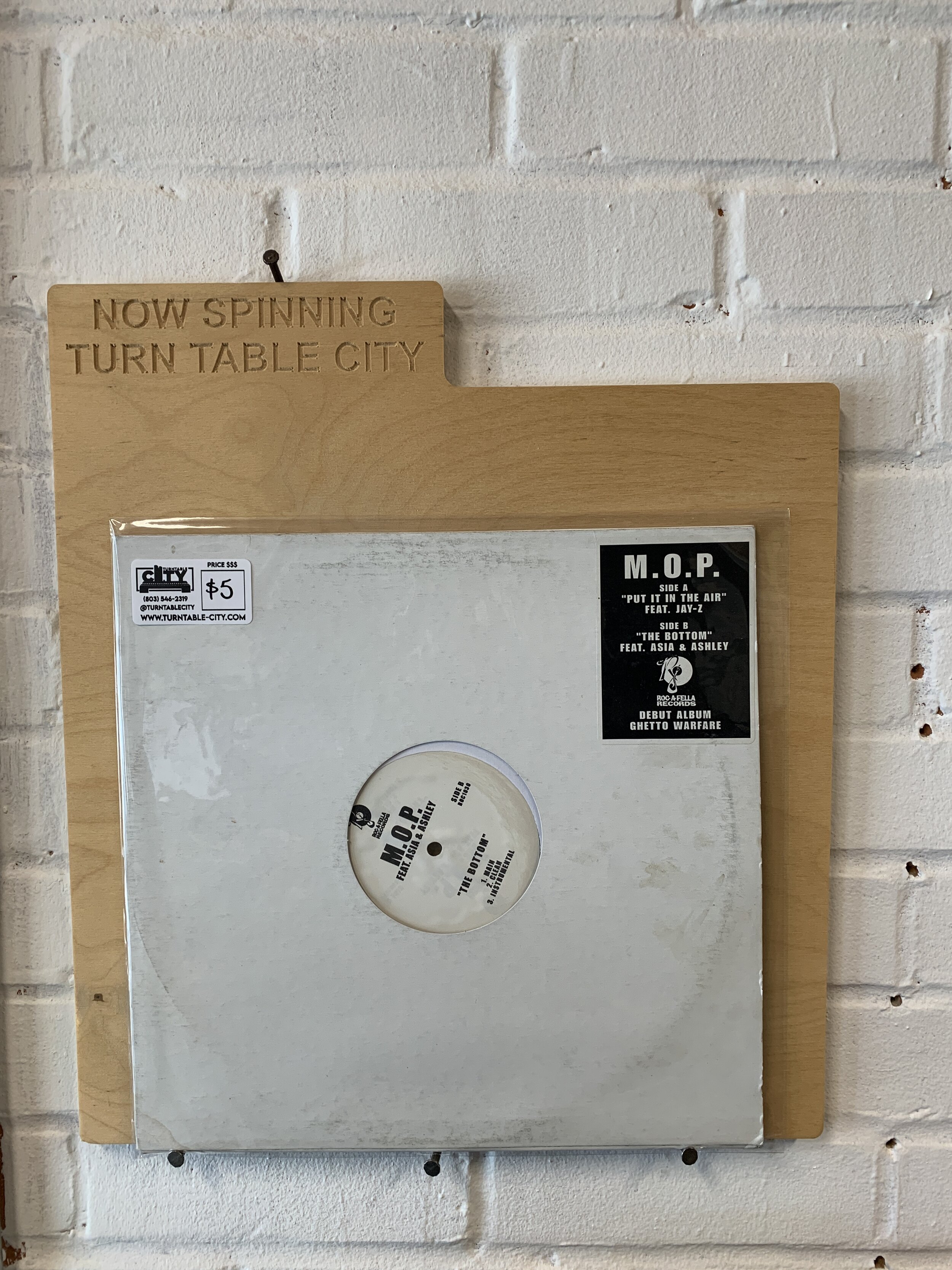 M.O.P. f/Jay-Z - Put It In The Air (used)