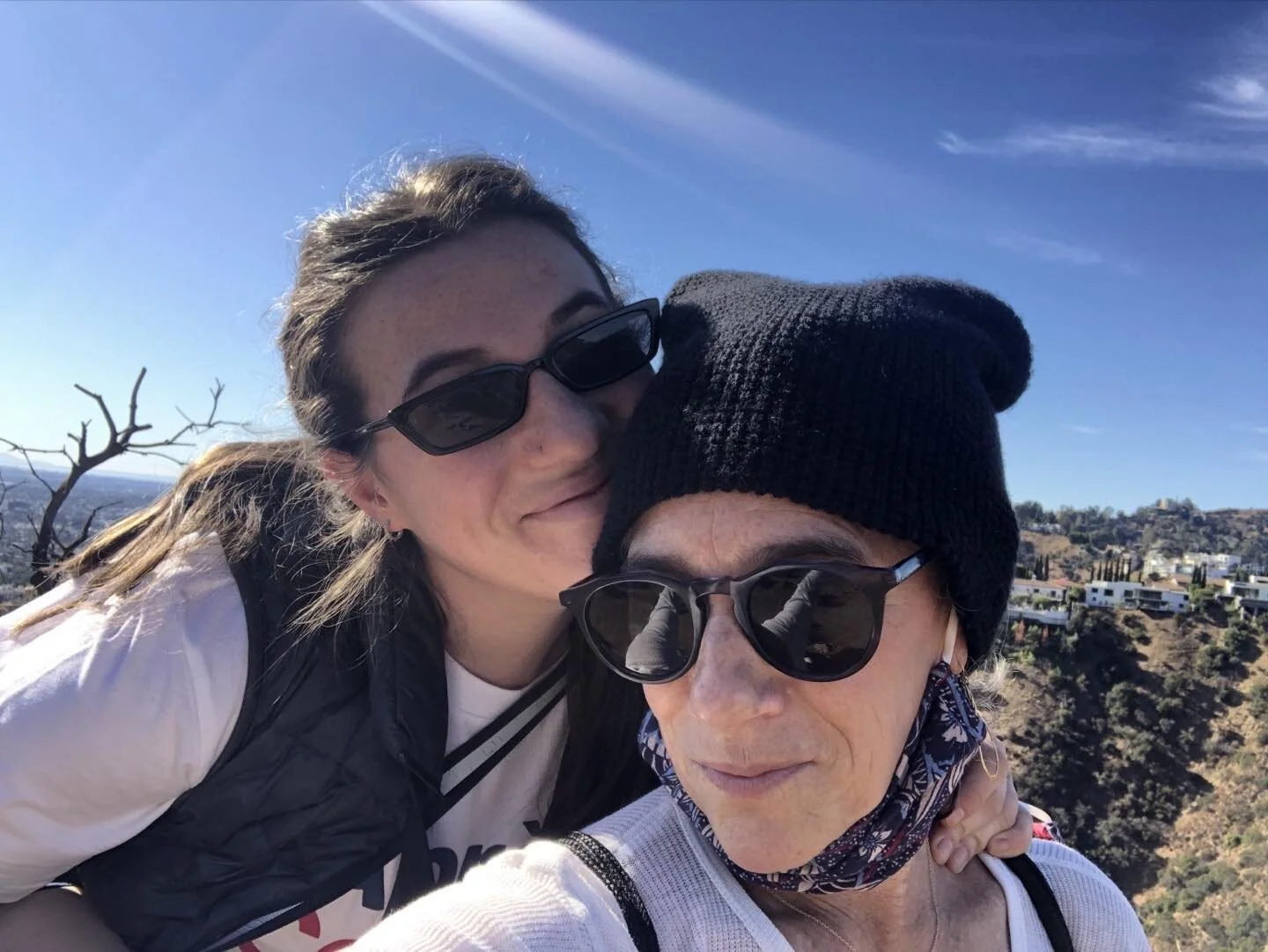 like mother like daughter

#classof2025
#universityofrochesterschoolofmedicineanddentistry
#womeninmedicine
#welcometotheprofession
#nobleprofession
#obgyn
#reproductiveendocrinologyandinfertility
#maternalfetalmedicine
#perinatology
#womenshealth
#m