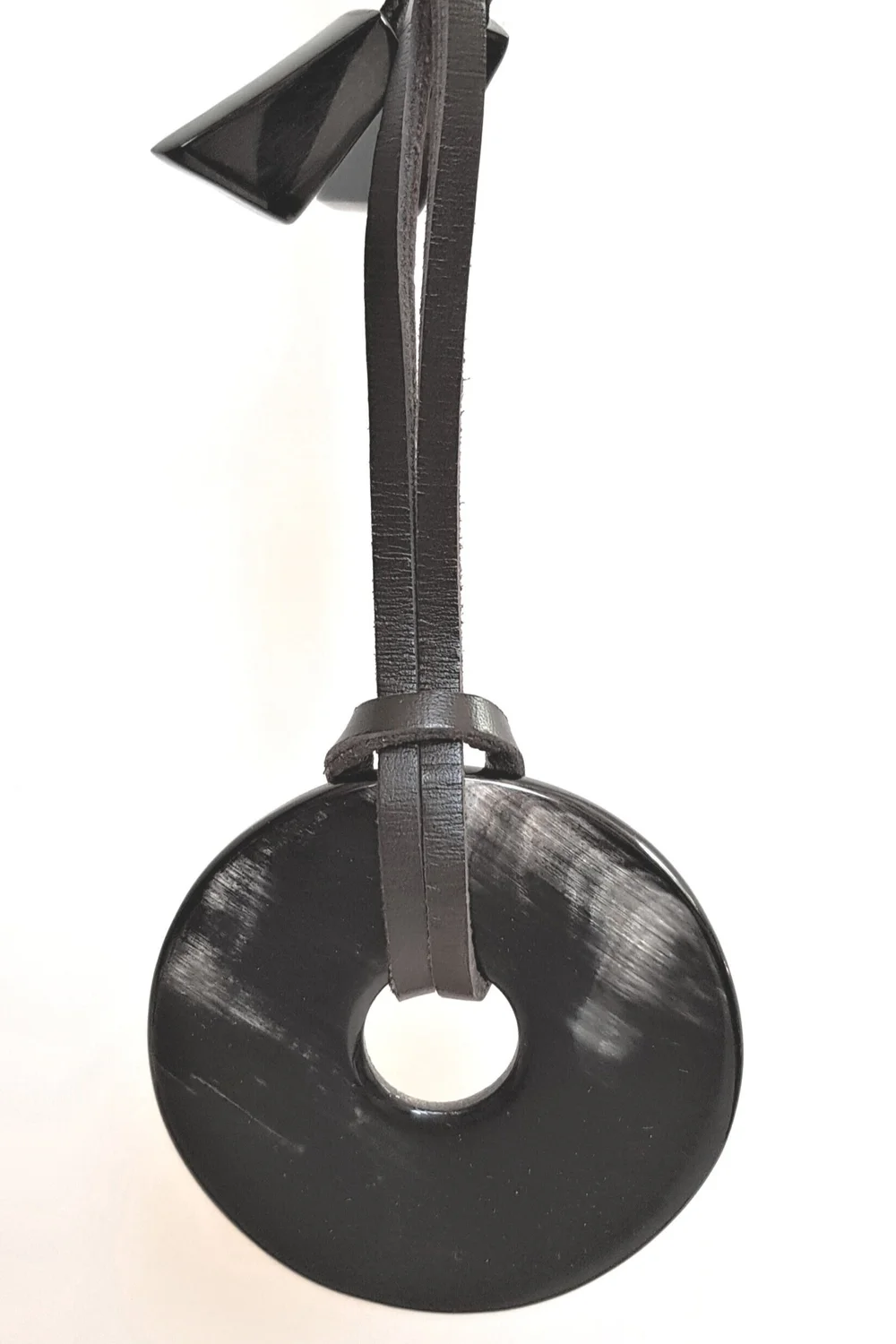 Collier Artisanal En Corne De Zébu – Fait Main à Madagascar | Bijou Ethnique