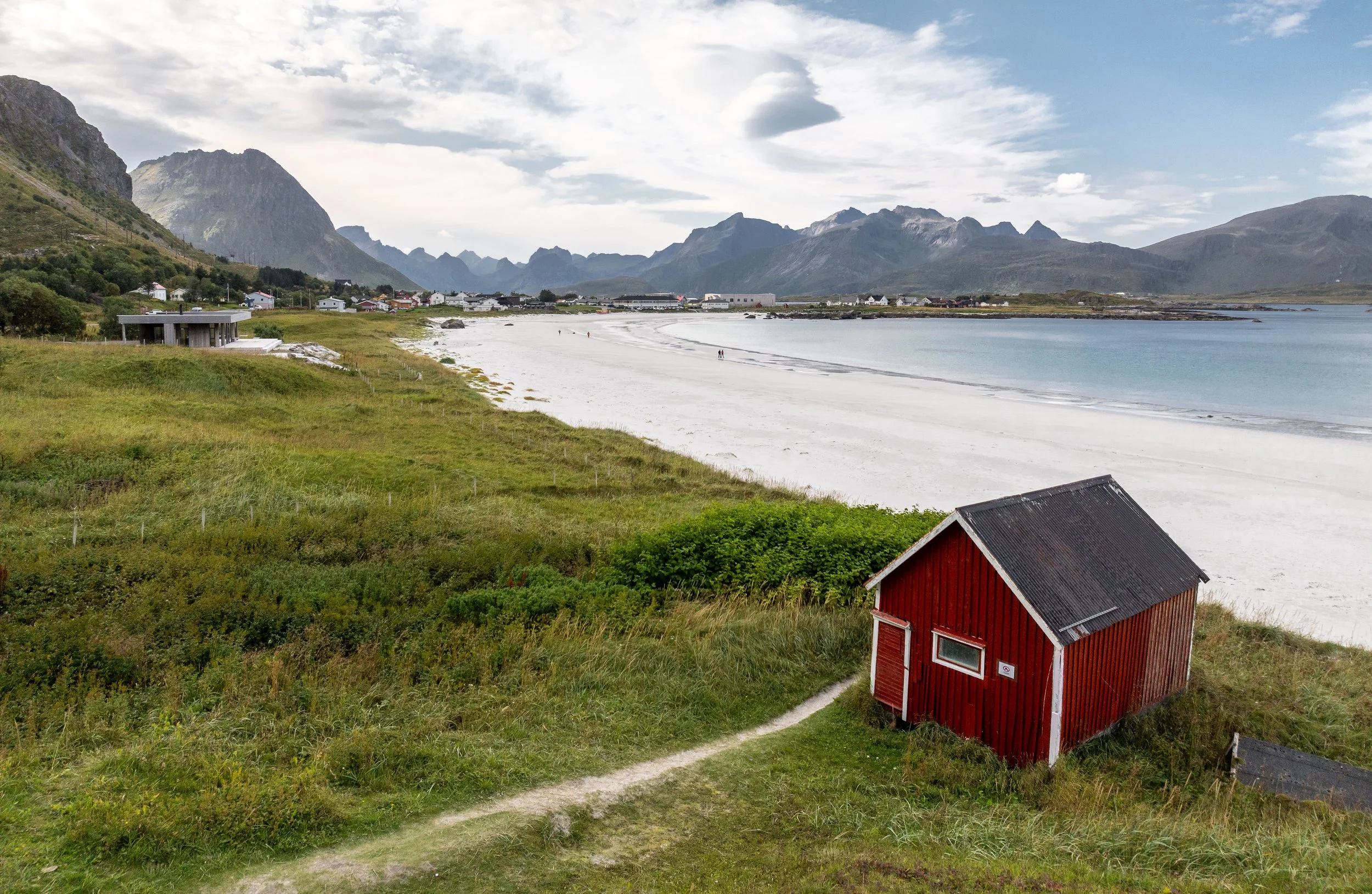 drone_Lofoten_apartments-9.jpg
