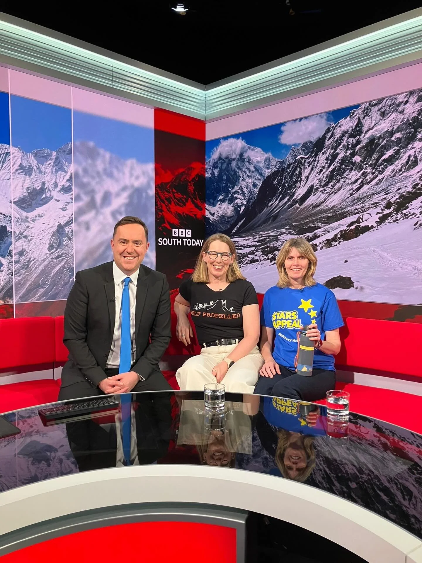 The stretch zone&hellip; it&rsquo;s not meant to feel comfortable 🤍

Wednesday threw us a curveball.

&ldquo;Hey Viv, change of plan&hellip; we&rsquo;re not filming at Salisbury Hospital anymore. BBC South Today want us in the studio on Thursday ins