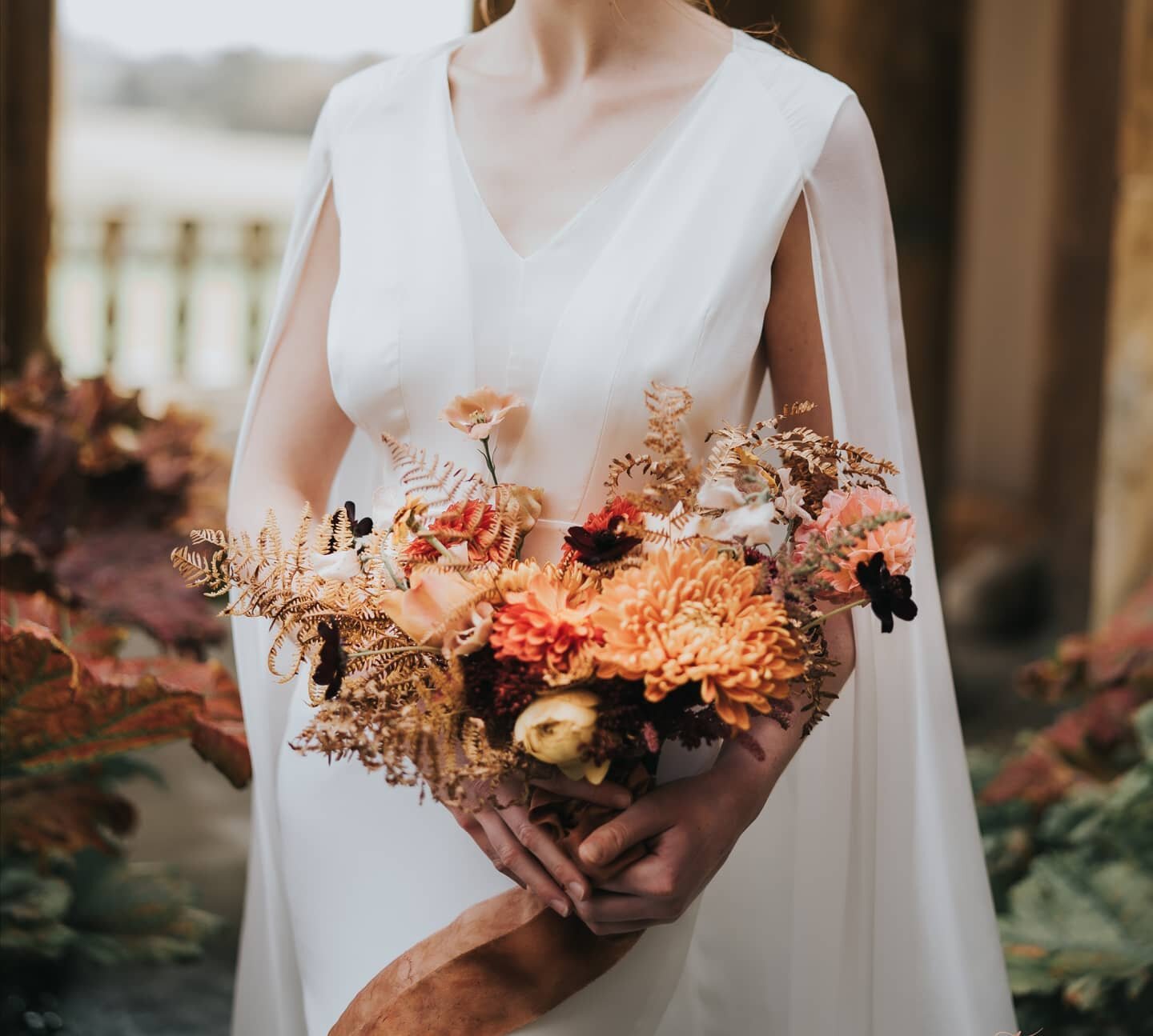 We have been busy booking in lots of Autumn/Winter 2021 weddings this week and it has to be one of our favourite colour palettes. 

Lots of brides we've spoken to have been apprehensive about moving their wedding from a summer to Autumn/Winter date a