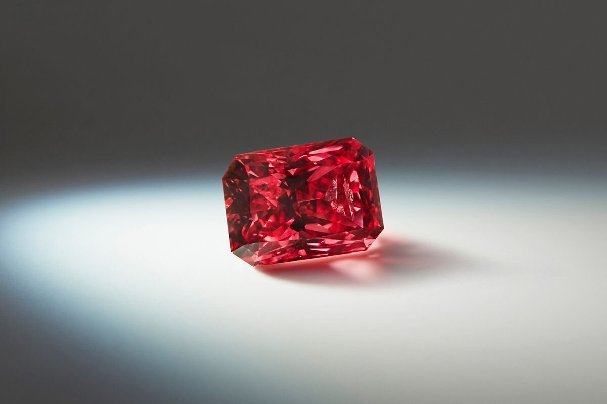 The Argyle Isla, 1.14 carat fancy red rectangular cut diamond. Rio Tinto