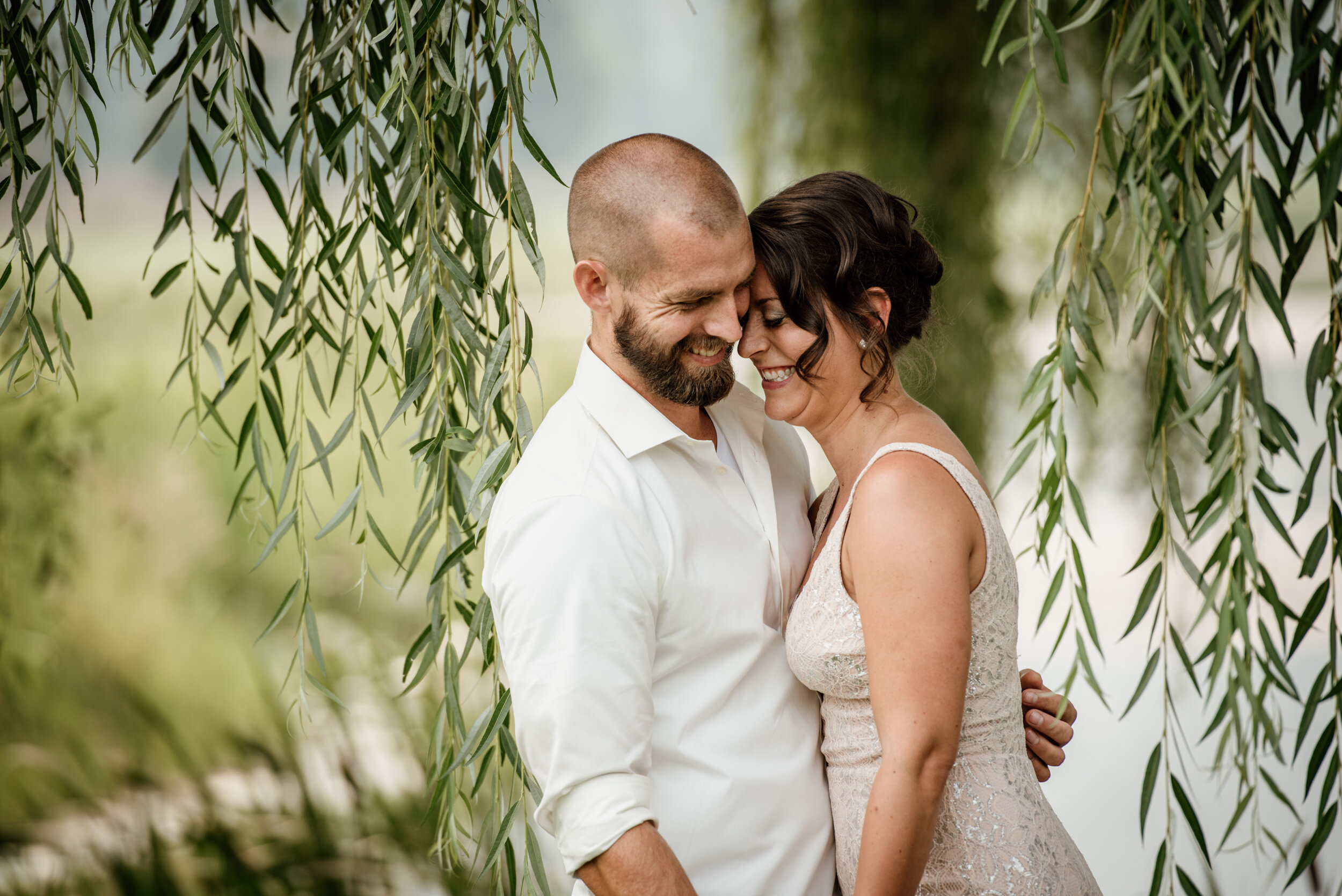 Pemberton Wedding Photography bride and groom portrait under the willow tree at big sky golf course