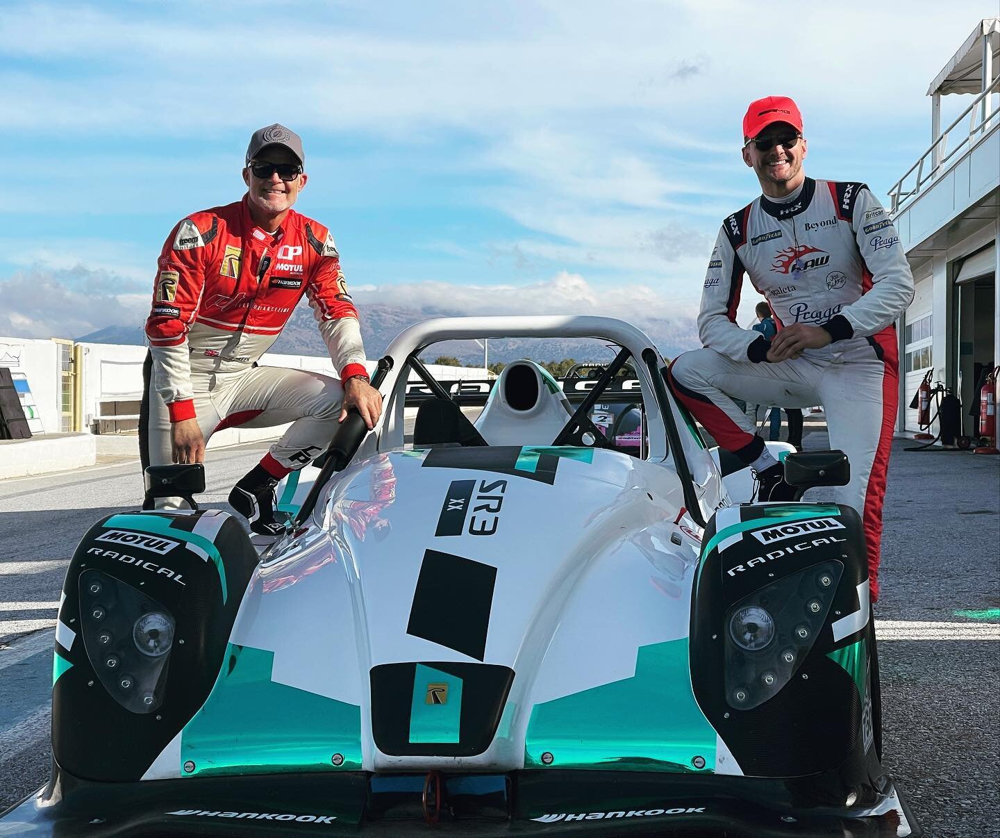 Just finished two days winter testing experience at Guadix circuit in Spain, the twists and turns of this awesome test facility combined with the Radical SR3XX made for a truly epic experience, thank you to the Valour race team and great friends/ cli