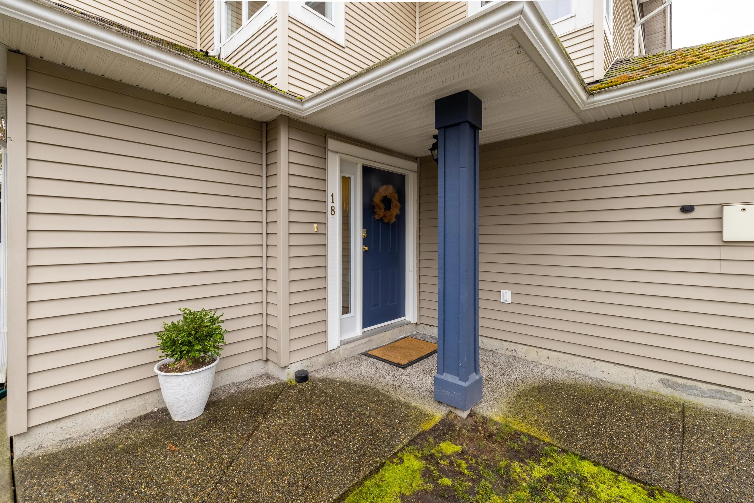 105 Ashley Kasper 6154 184a Street Surrey15.jpg