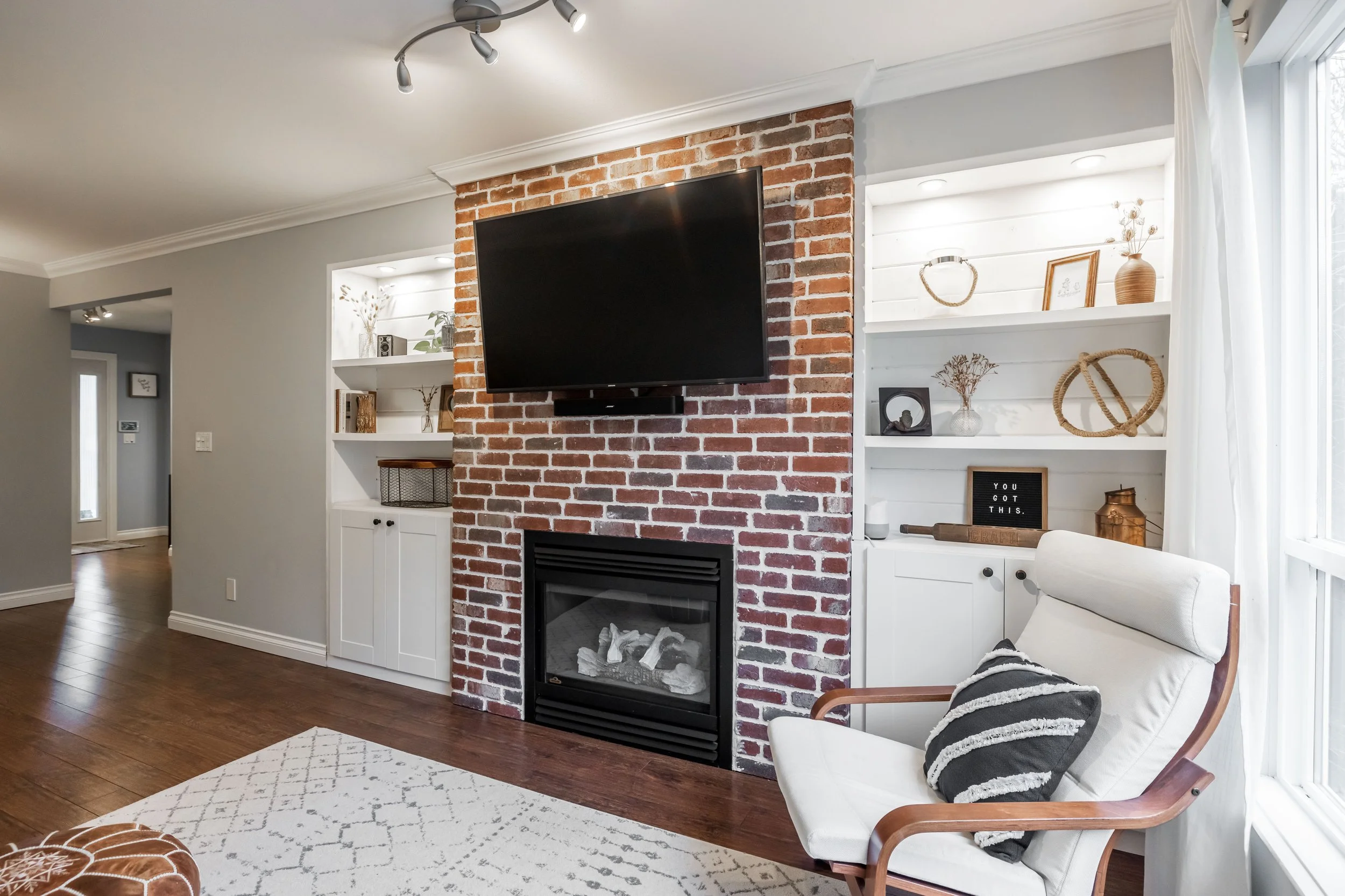 105 Ashley Kasper 6154 184a Street Surrey48.jpg