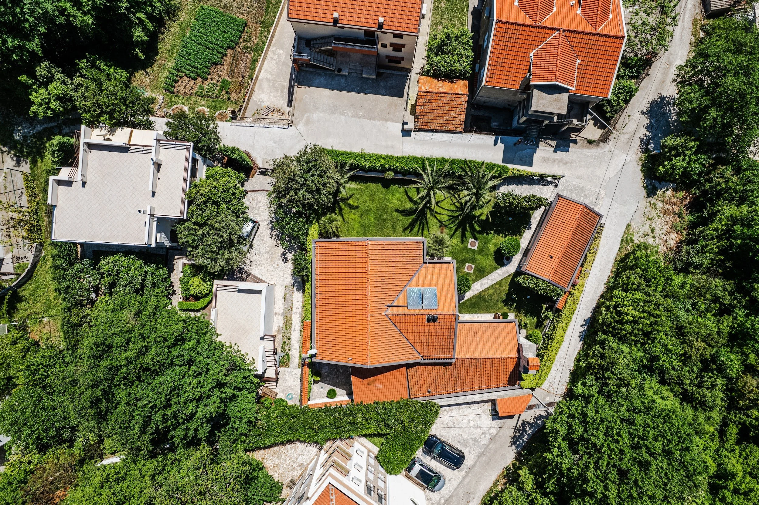 Kotor. Orahovac. VILA B.2.jpg