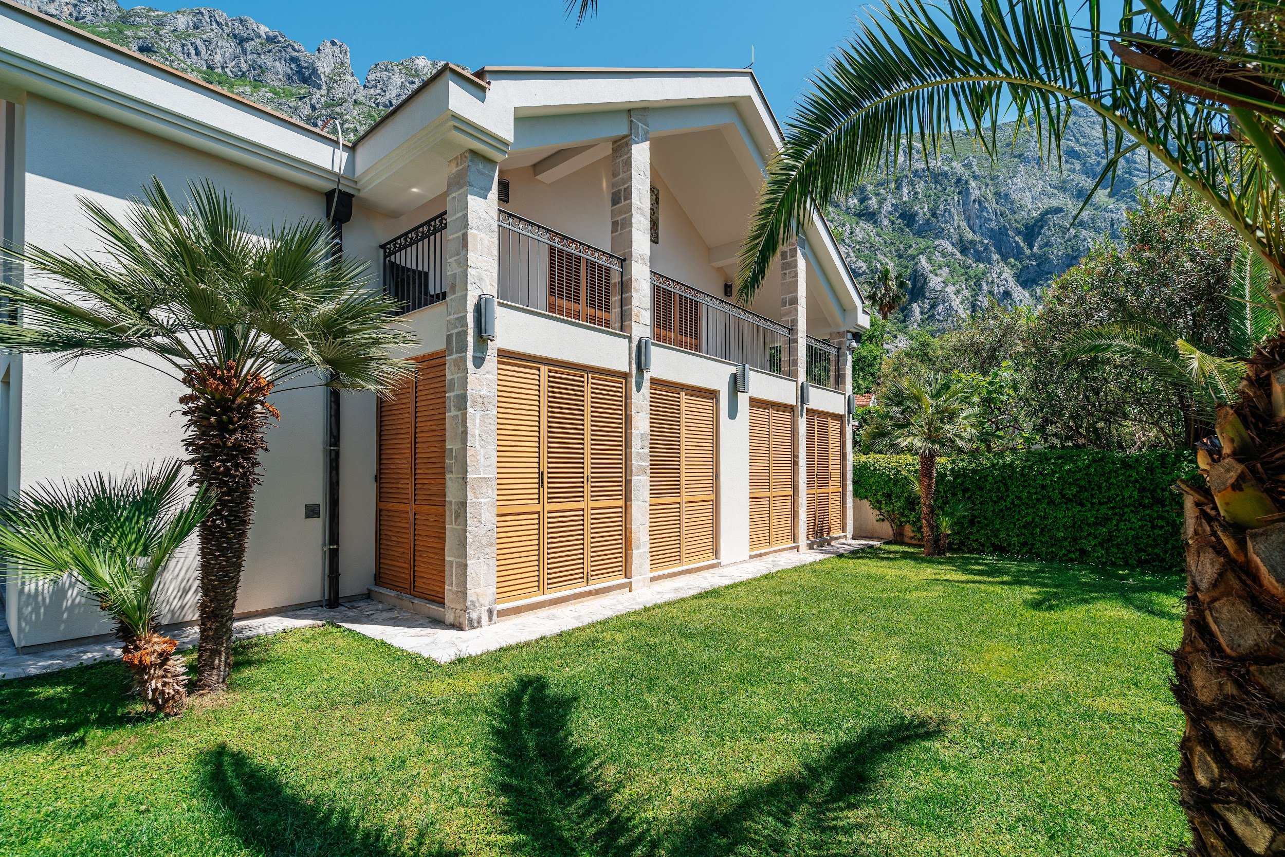Kotor. Orahovac. VILA B.10.jpg
