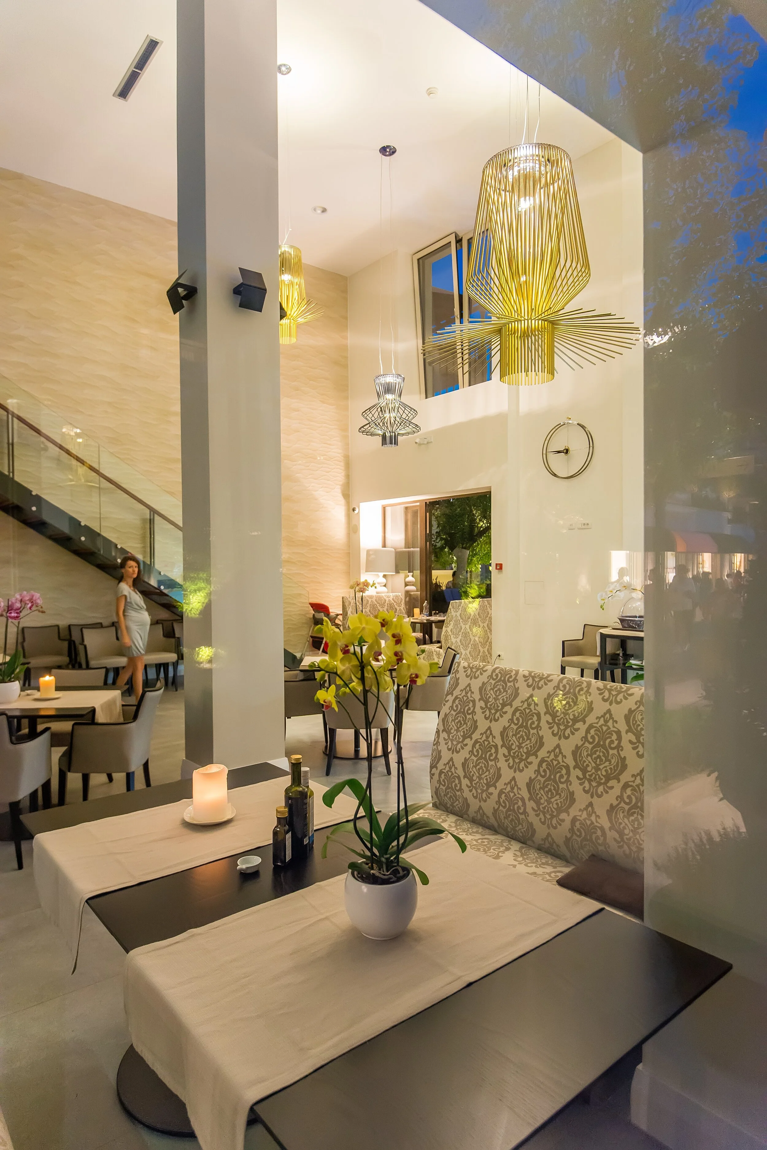 Tivat. Porto Montenegro. LA PIAZZA.10.jpg