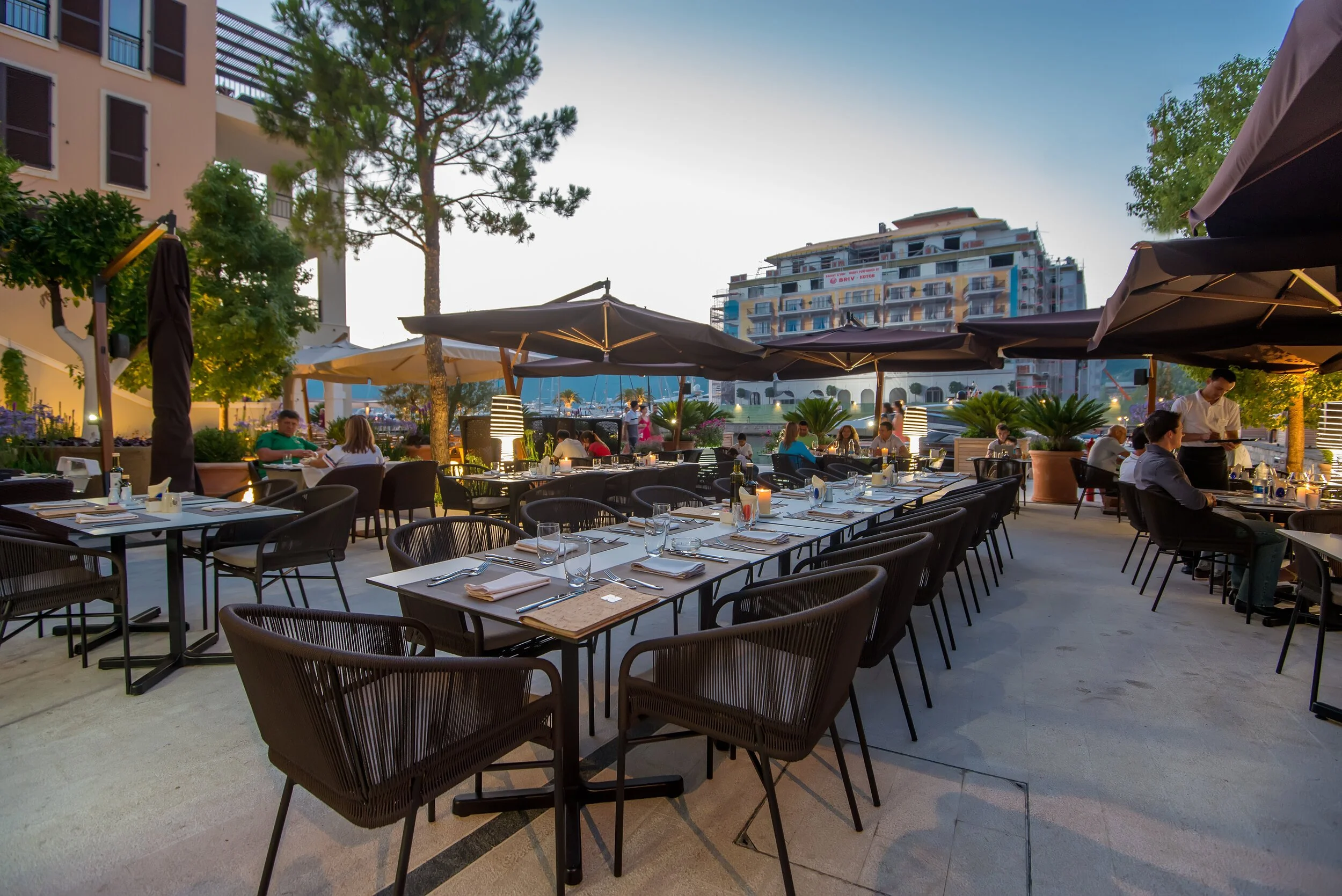 Tivat. Porto Montenegro. LA PIAZZA.13.jpg