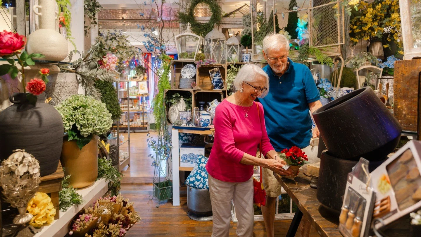 January is a great time to support local! Martinsburg&rsquo;s downtown shops and boutiques are cozy spots to find unique gifts, books, art, and winter treats. Stay indoors and out of the cold. 🛍️❄️

Discover what makes Martinsburg shopping special, 