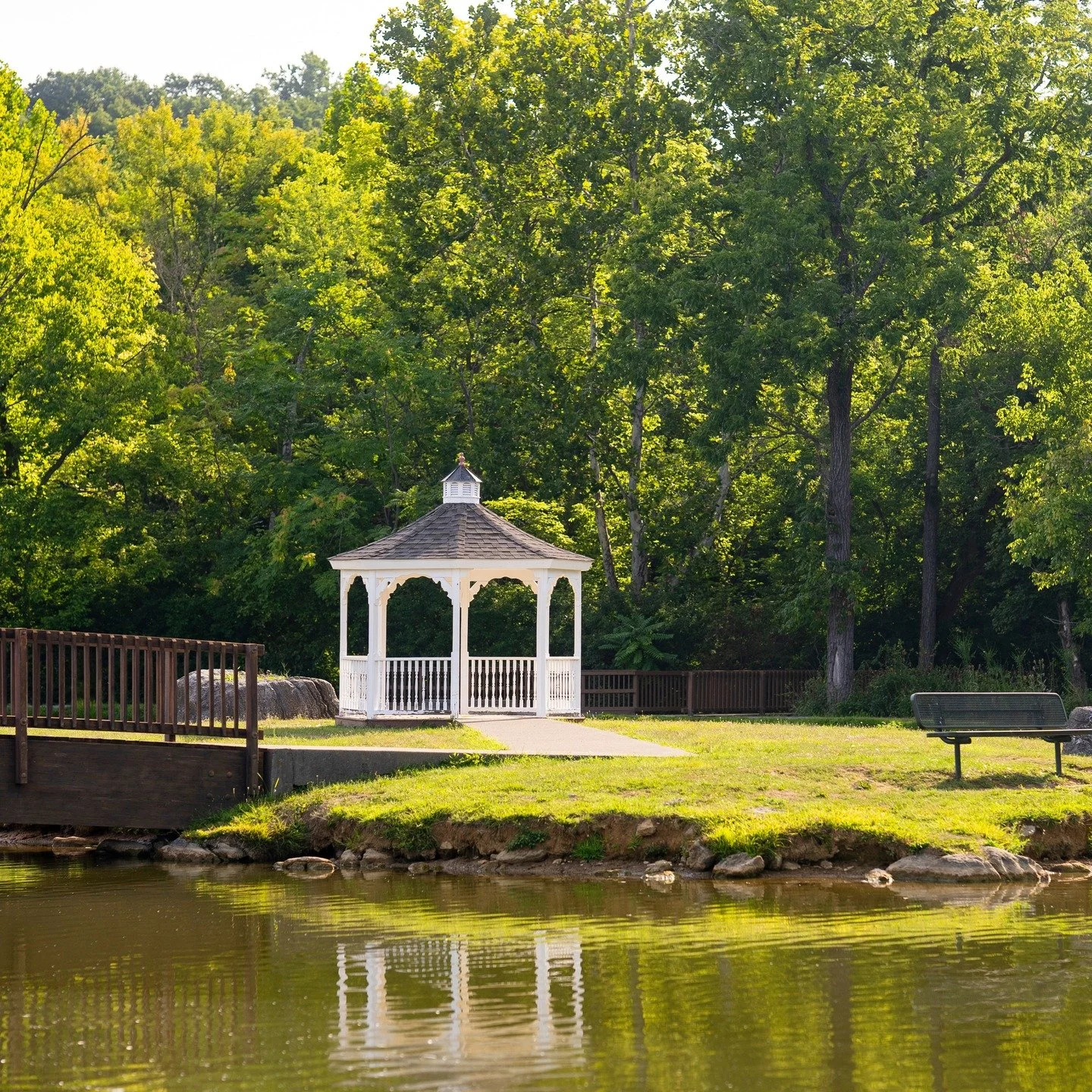 Today is a great day to plan your next getaway to Martinsburg-Berkeley County. Don's forget to check out the new blog at https://www.travelwv.com/travel-blog/spring-is-on-the-way to help you plan your warmer weather getaway. 
📷 Poor House Park
#Spri