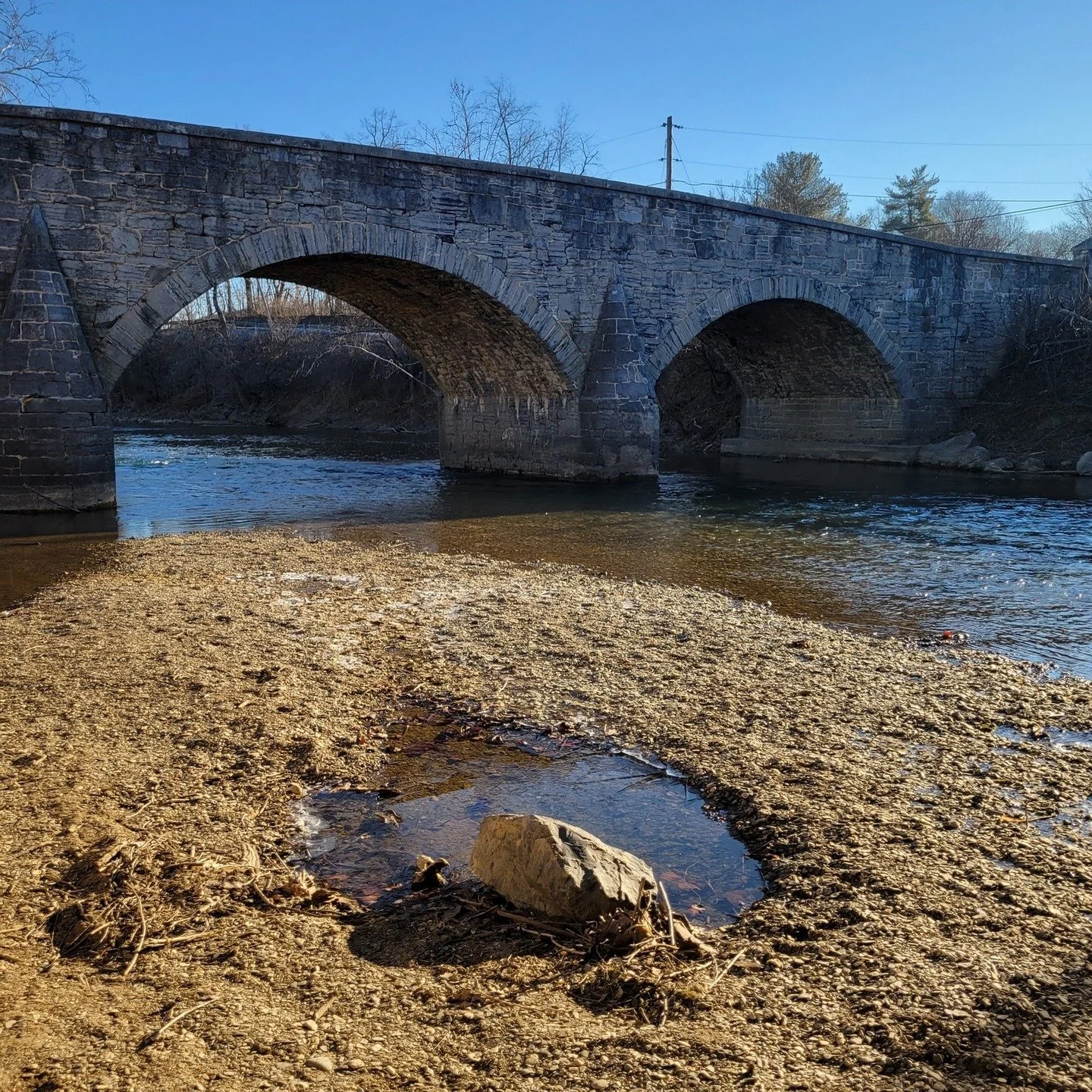 Along Golf Course Rd, Martinsburg, WV you are able to view Van Metre Ford Stone Bridge that was constructed in 1832. This bridge spans the Opequon Creek. Learn more at https://mapwv.gov/shpo//docs/PDFs/NationalRegister/77001373.pdf
 #architecturethur