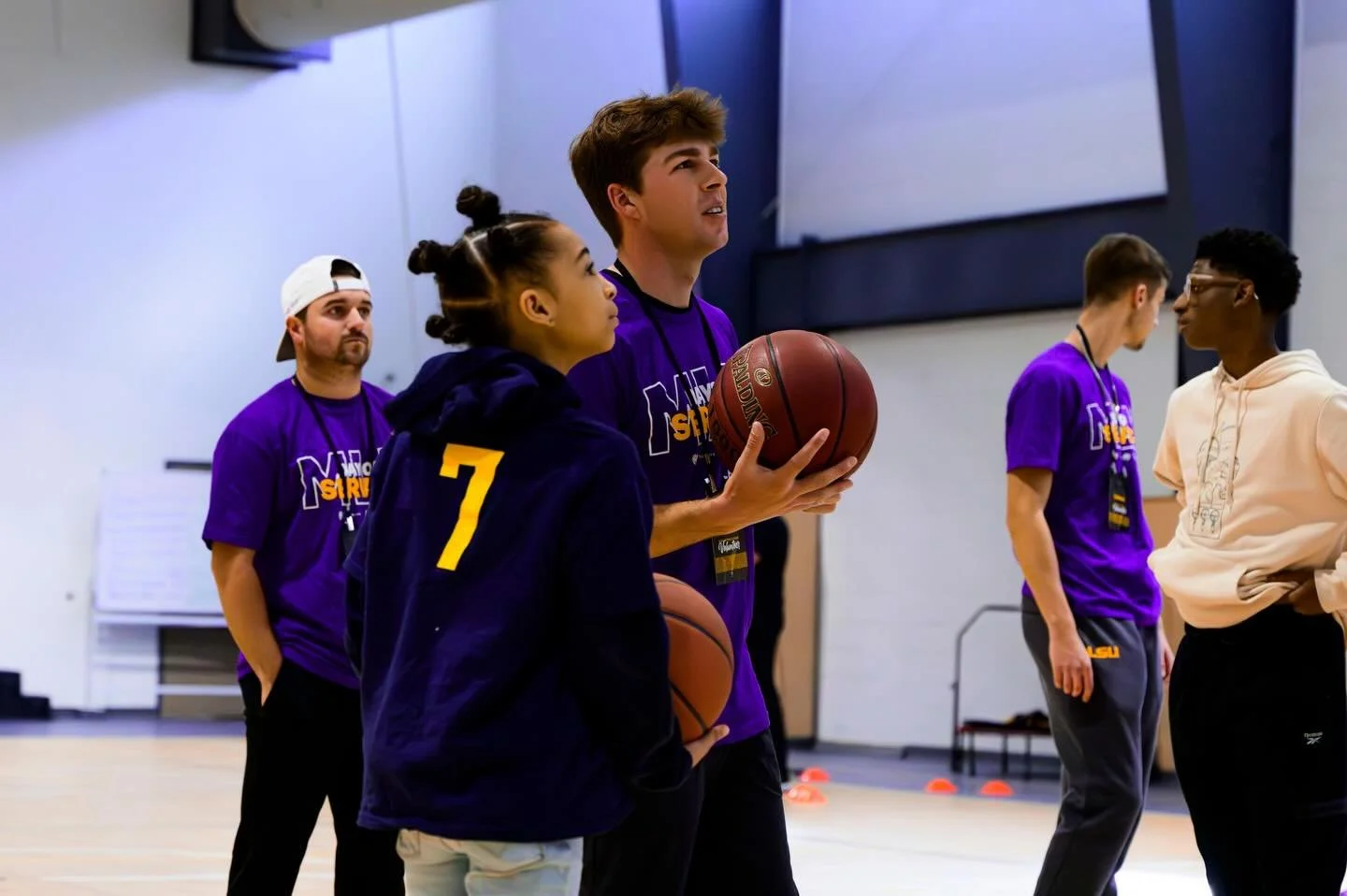 Service in action. 💛
MLK Day of Service returns Monday, January 19!
Tigers, don&rsquo;t miss your chance to give back. Sign up by Wednesday, January 14.
📧 Check Teamworks for more info.