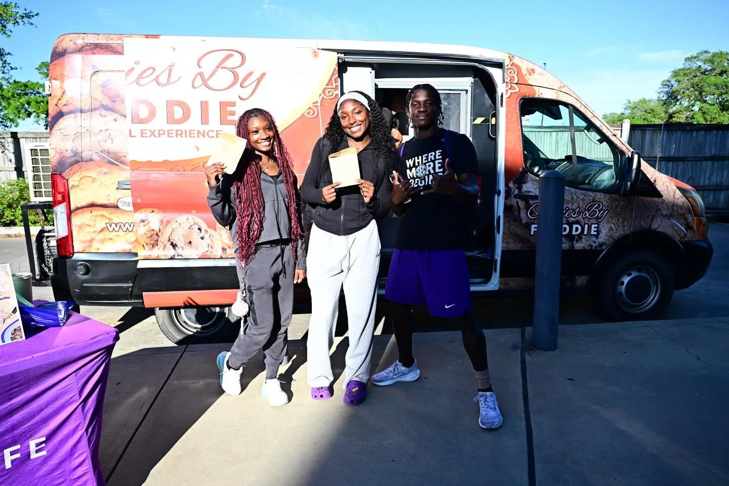Happy National Student-Athlete Day Tigers🐯

Shoutout to Cookies by Freddie for the best sweet treats 🍪