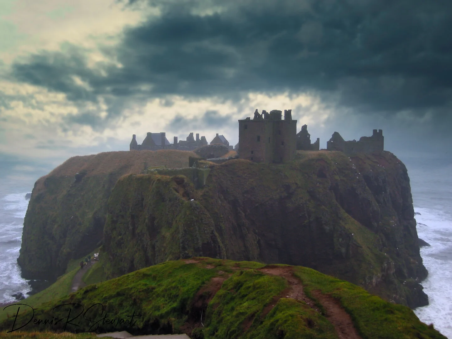 L4-Dunnattar Castle 9.jpeg