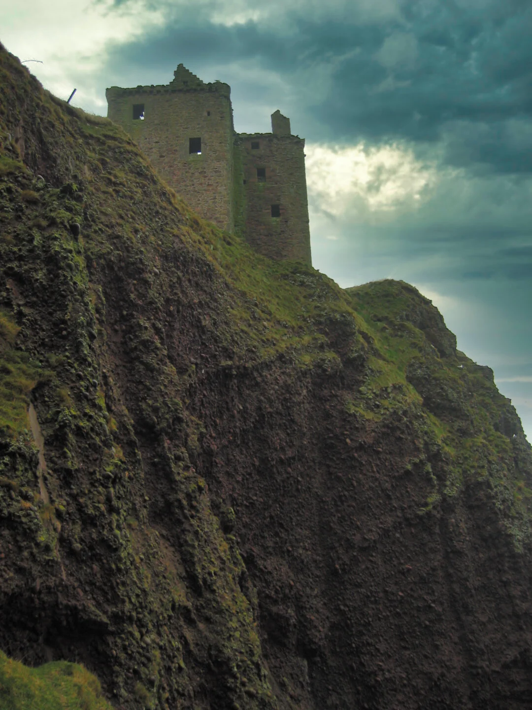 L4-Dunnattar Castle 19.jpeg