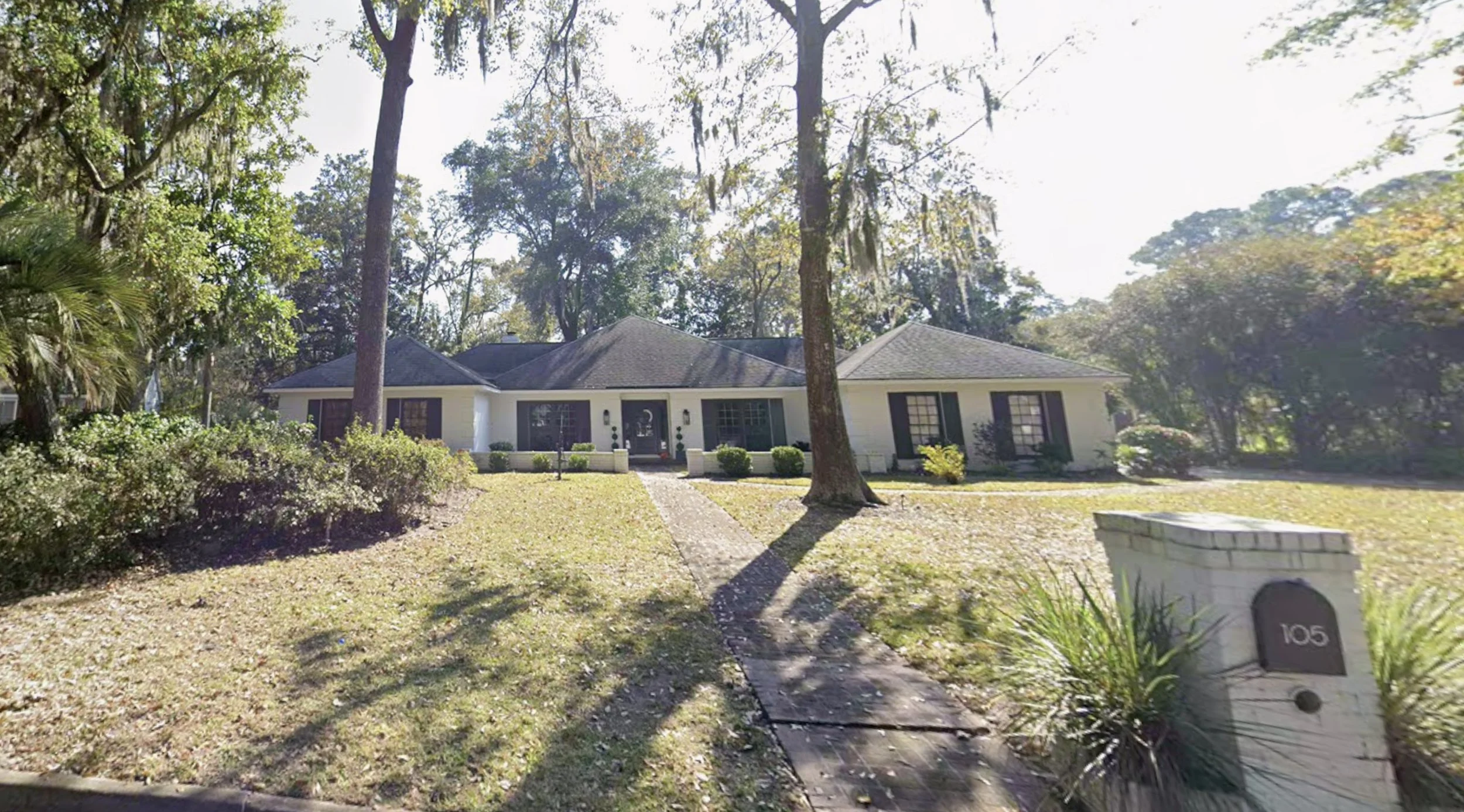 AFTER (FINAL RESULT)

The completed exterior brings the design vision to life with a clean, elevated color palette, enhanced architectural definition, and a polished, welcoming presence that dramatically improves curb appeal.