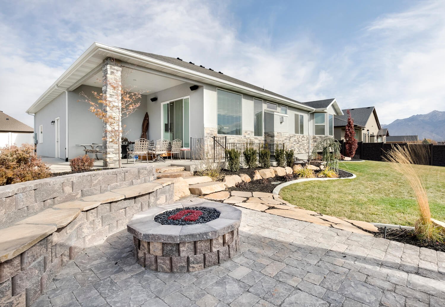 custom backyard in utah.jpg