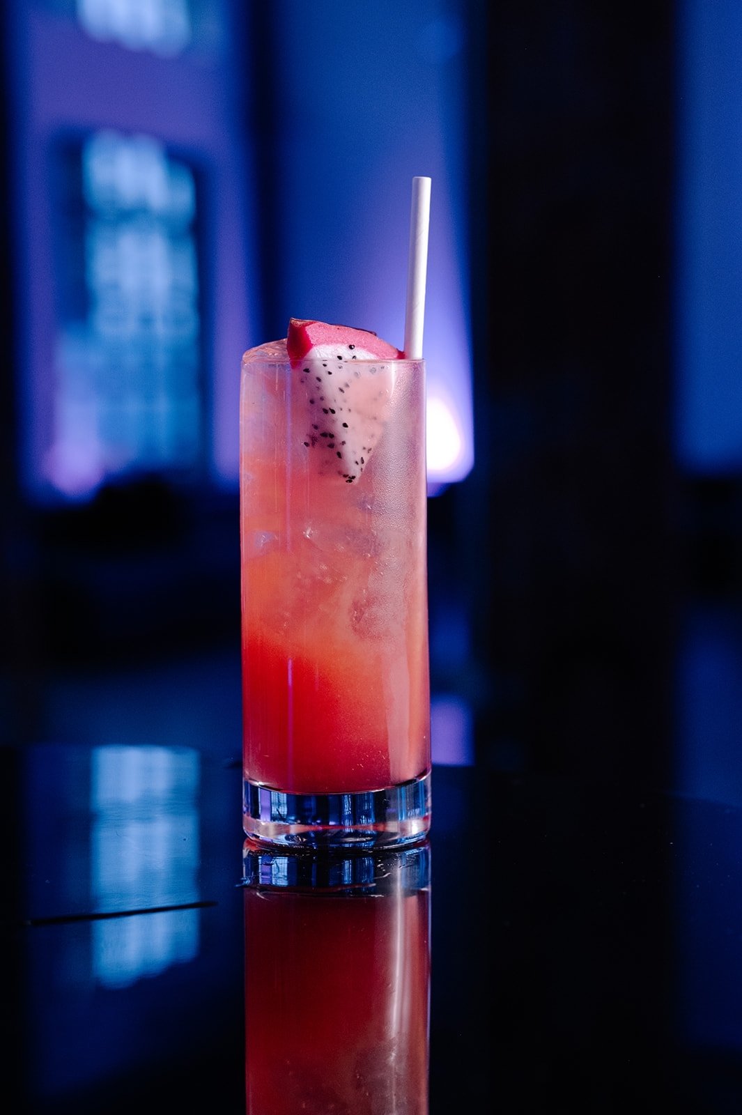 The Papi Chulo is one of our new fave cocktials!
..
tequila, ube syrup, passion fruit, lime, dragon fruit, dragon fruit garnish
..
VENUE SPONSOR: @pipeshop_venue 
CATERING: @edgecaters 
DECOR/FURNITURE RENTALS: @social_ingredients 
PLANNER/CREATIVE D