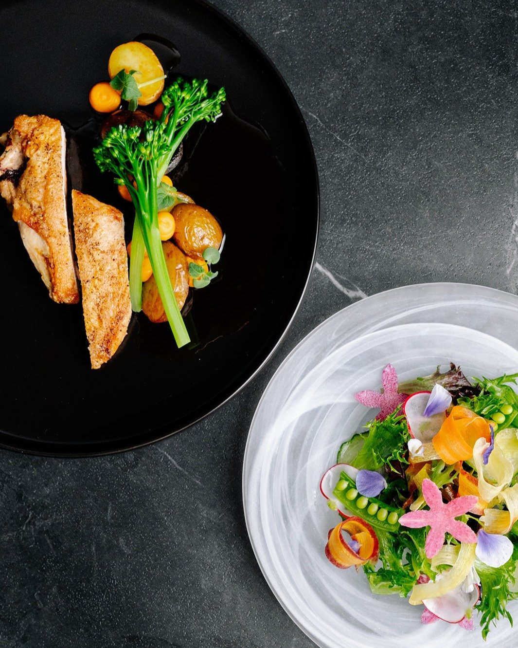 It&rsquo;s a combo that&rsquo;ll leave your guests saying, &ldquo;Well THAT was epic&hellip; what&rsquo;s next?!&rdquo; 🤯🍽️

✨ Chicken Supreme &ndash; confit potatoes, broccolini, carrot pur&eacute;e, demi-glace deliciousness
🌿 Edge Green &ndash; 