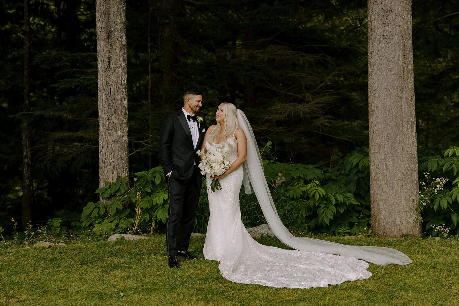 R & J Wedding Previews-23.jpg