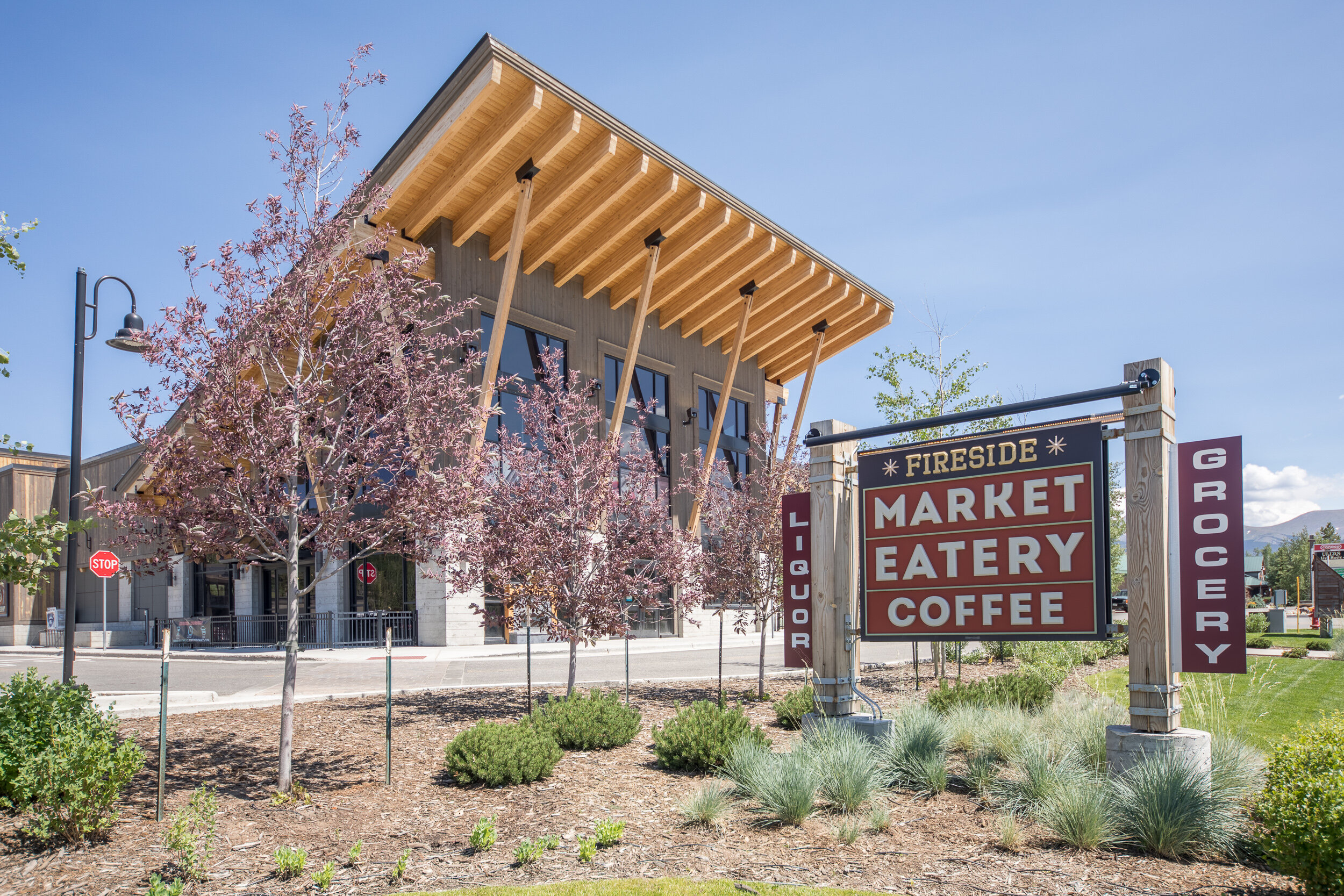 Fireside Market &amp; Eatery 