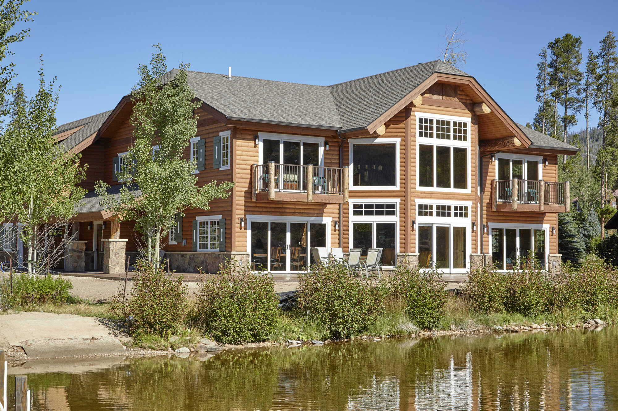Log Accent Home