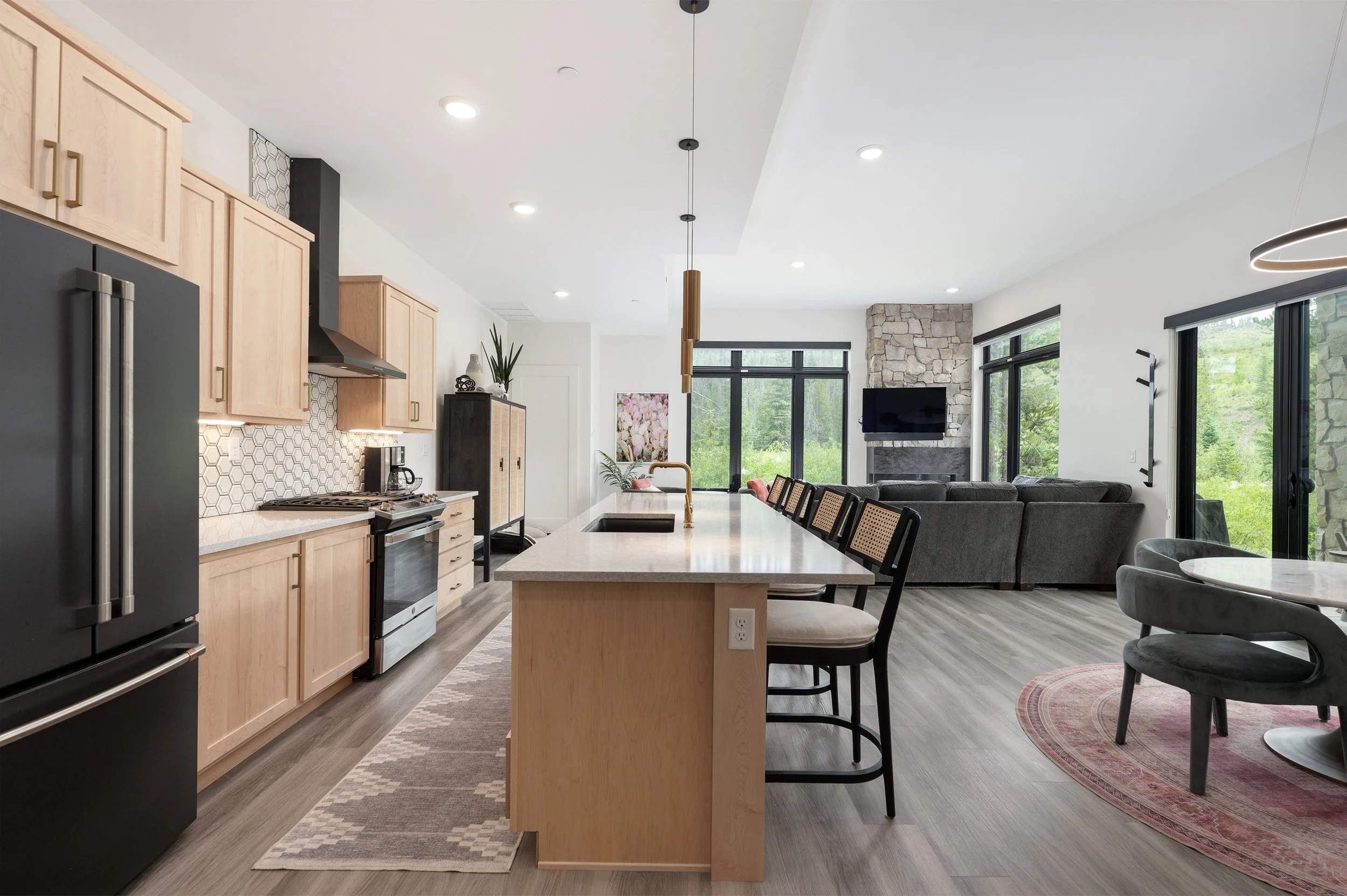 1102 Timber Fox Pic 16.jpg