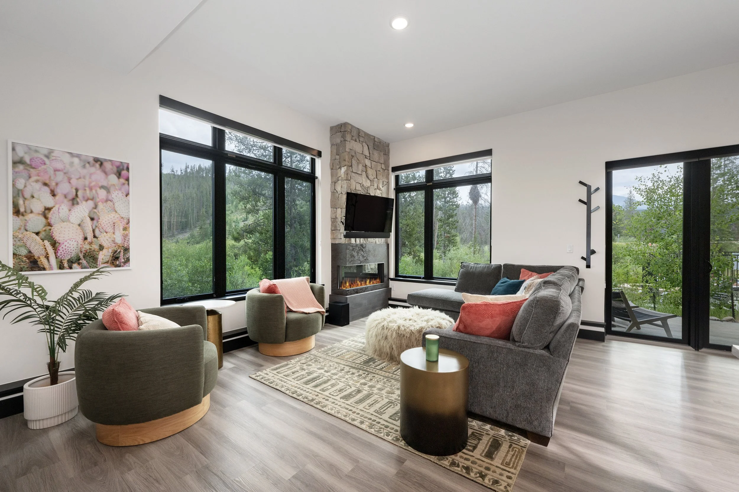 1102 Timber Fox Pic 21.jpg