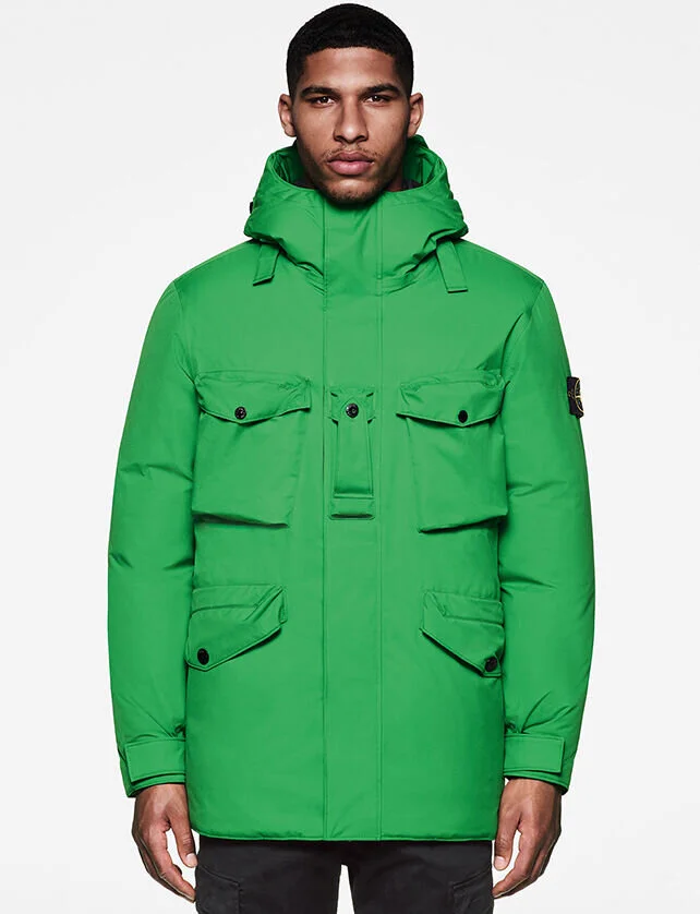 14-Stone-Island-AW_021_022_Icon-Imagery_Desk.jpg
