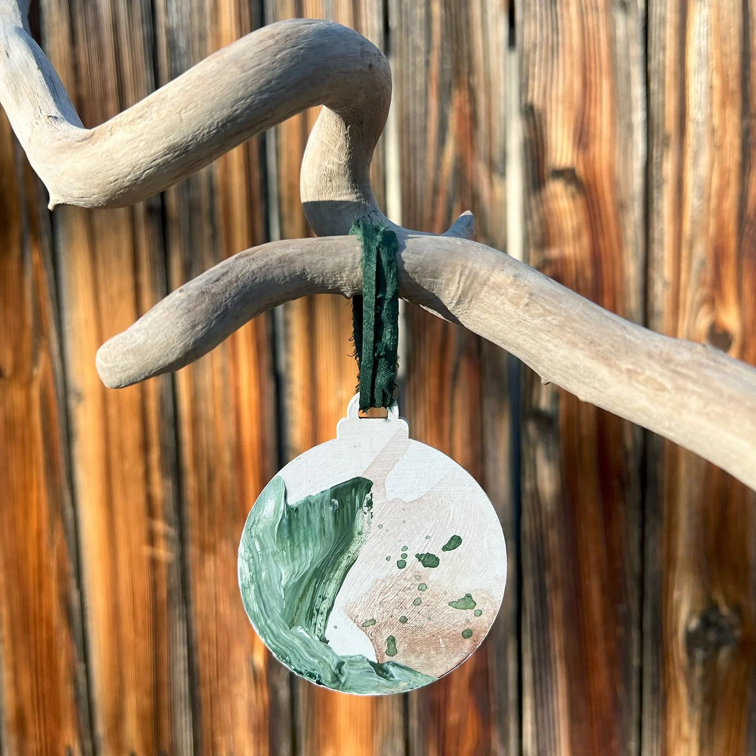 Palette Cleanse Ornament 034