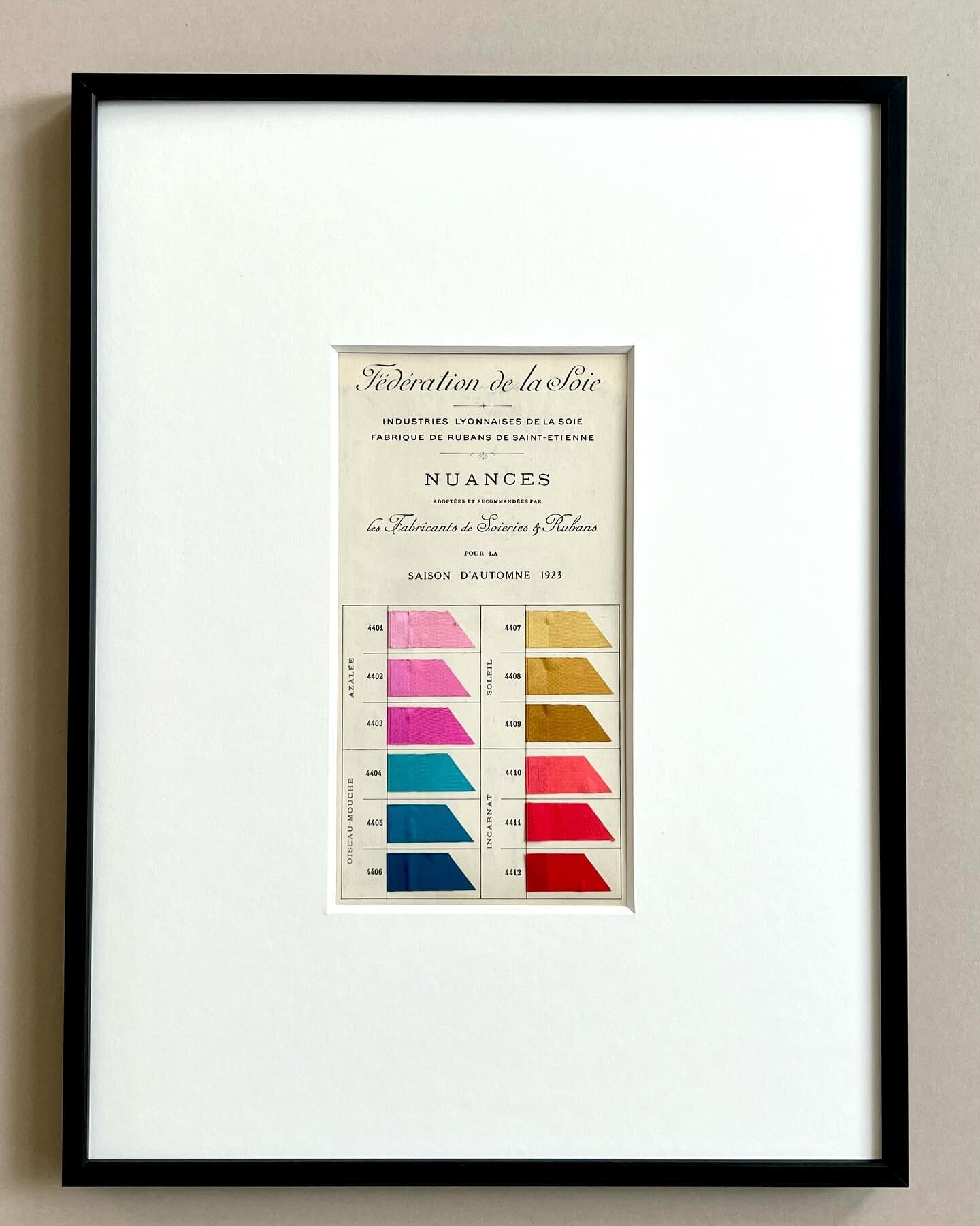 Antique French silk ribbon colour-card, 1923
Available framed with UV protection glass 
SIZE - 30 X 40cm
DM for details

#vintagesamples #colourswatches #colouredribbons #colouredsilk #silksamples #colourcard #vintagecolours #colourinspiration #desig